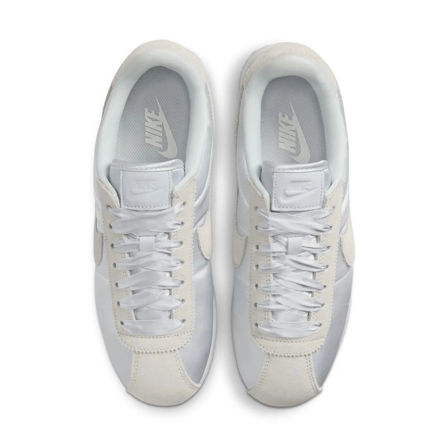 靴 WMNS CLASSIC CORTEZ NYLON PURE PLATINUM Nike Women's Cortez Textile 'Pure Platinum' (FV5420-001