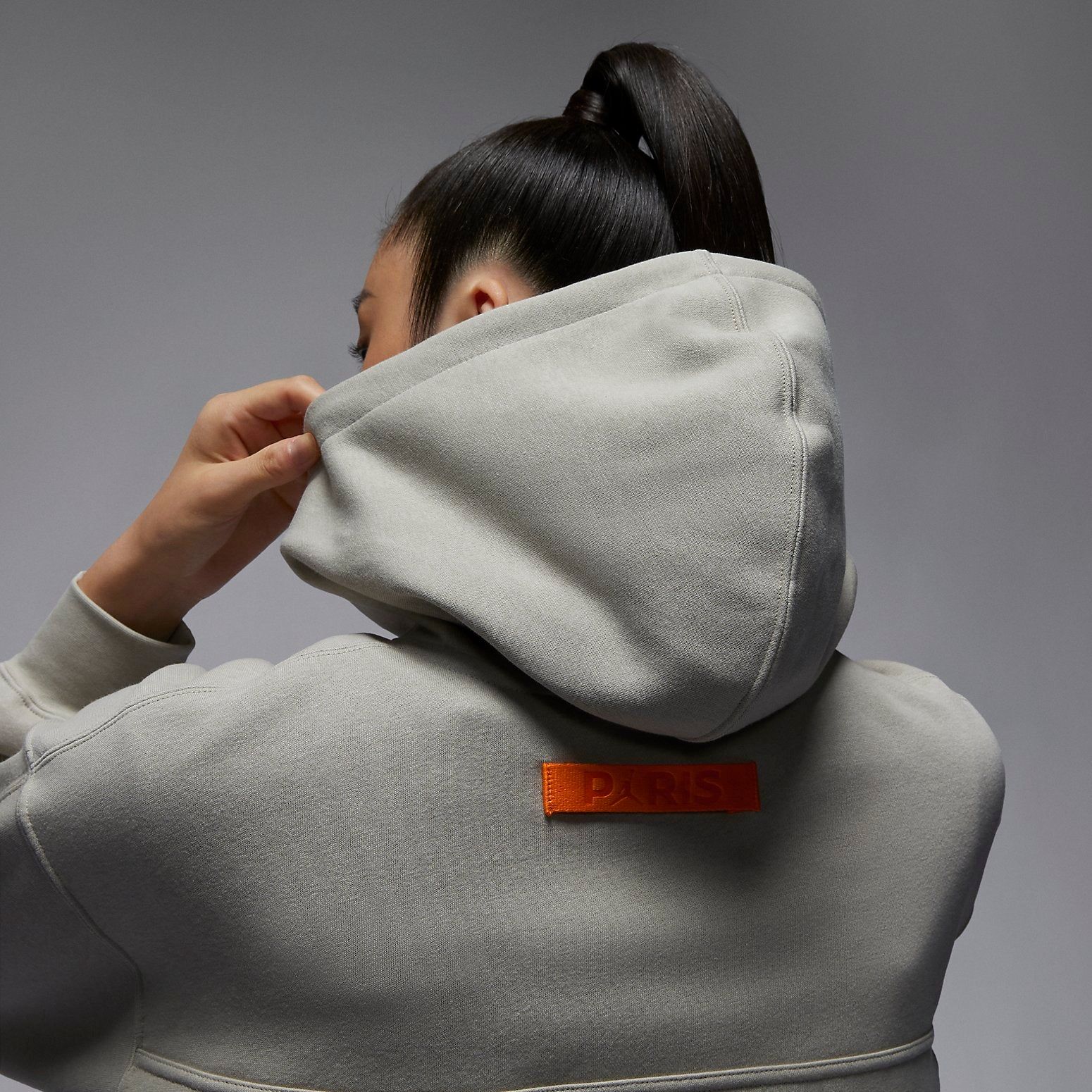 (WMNS) Air Jordan x Paris Saint-Germain Hoodie Asia Sizing 'Stone' DZ3267-230 sold by KicksCrew product image thumbnail 5