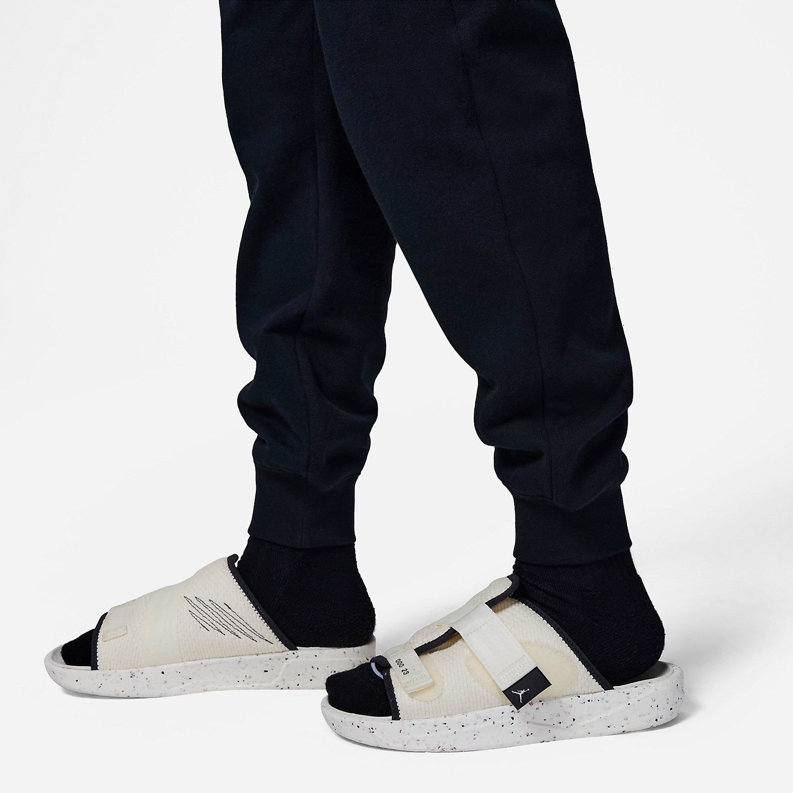 (PS) Air Jordan MJ Essentials Fleece Pants 'Black' HF6639-010 sold by KicksCrew product image thumbnail 3