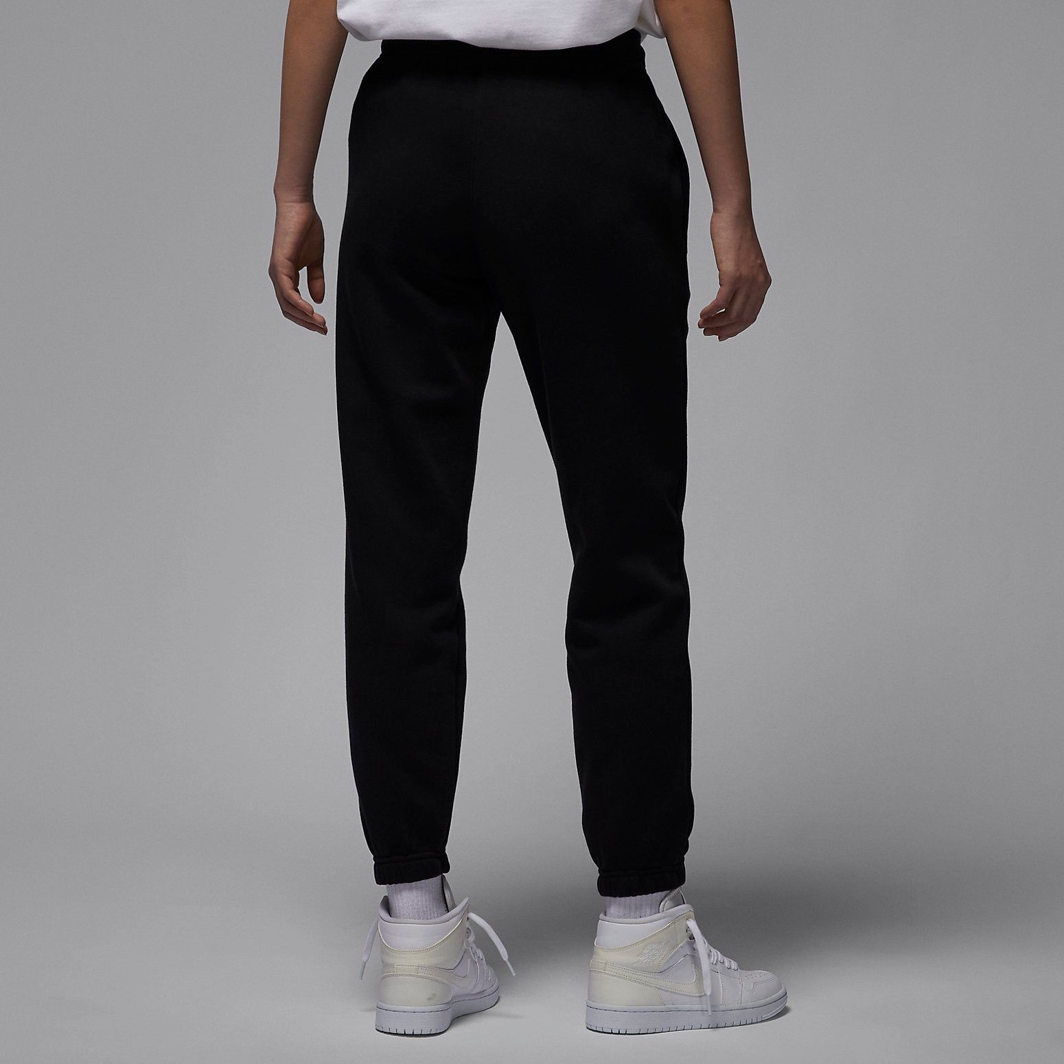 (WMNS) Air Jordan Brooklyn Fleece 'Black' FN4495-010 sold by KicksCrew product image thumbnail 5