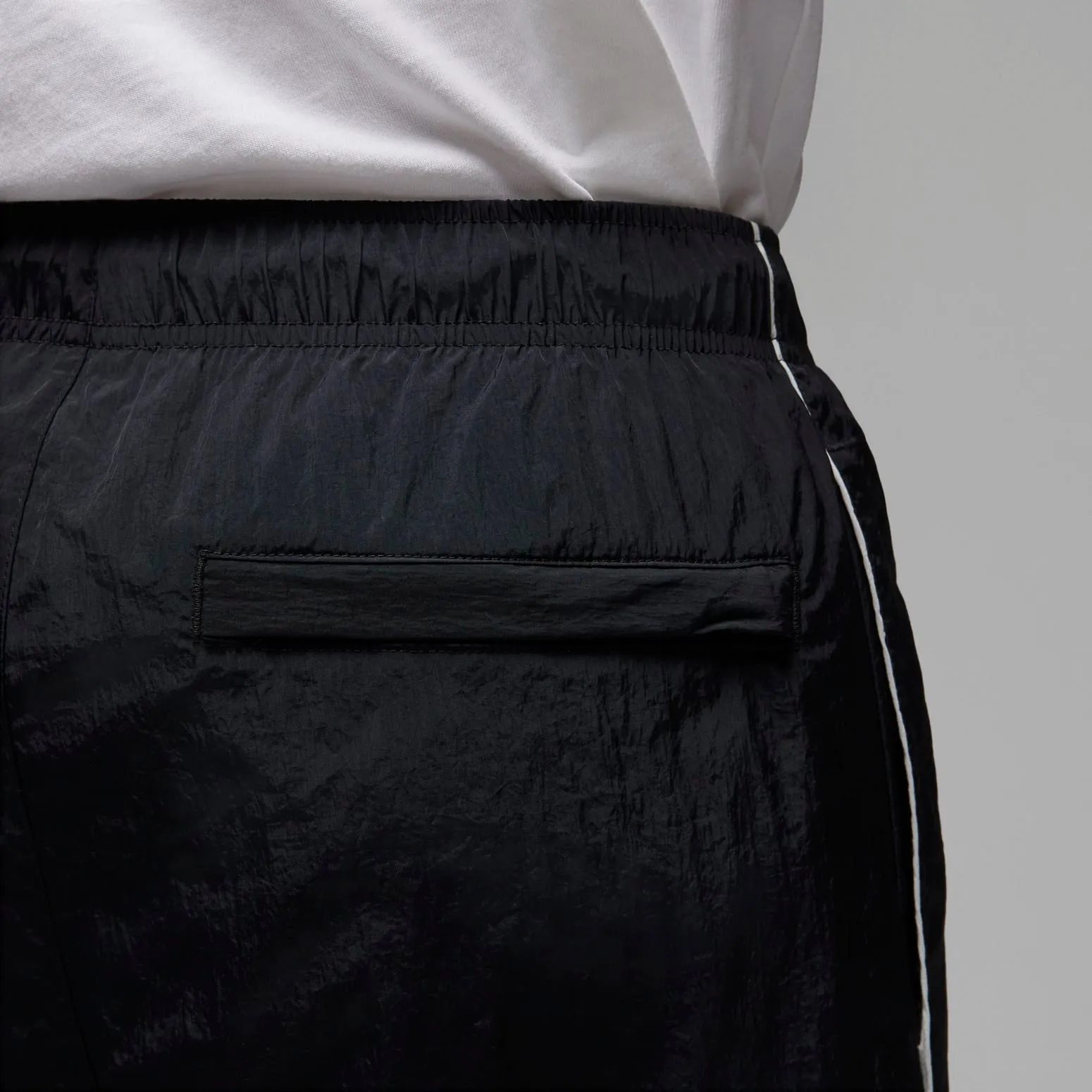 Air Jordan Essential Warmup Pants 'Black' DV7623-010 sold by KicksCrew product image thumbnail 3