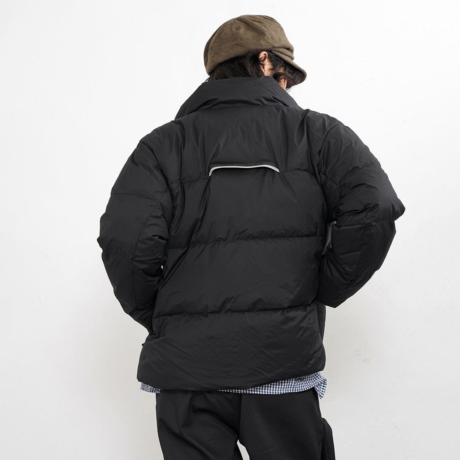 New Balance Short Down Jacket 'Black' 5PB43053-BK sold by KicksCrew product image thumbnail 4