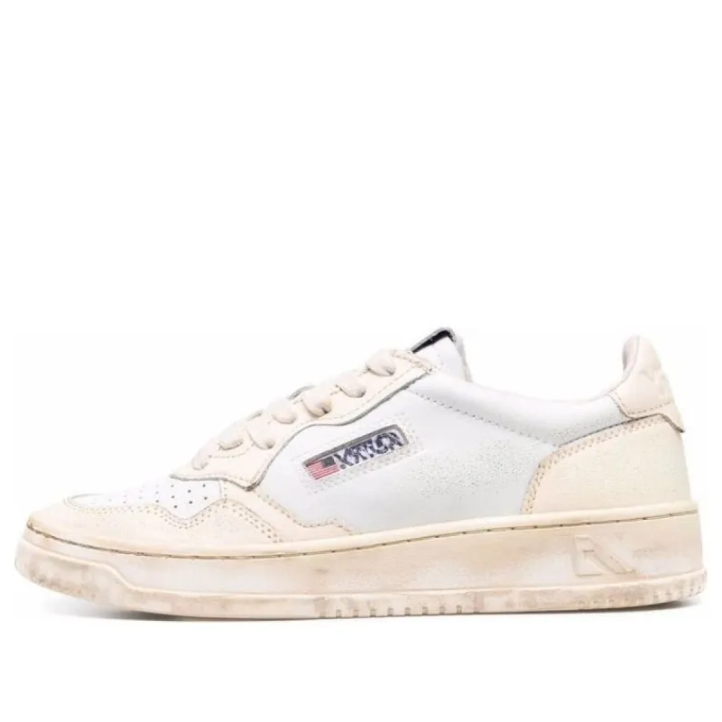 (WMNS) Autry Medalist Super Vintage Leather Low Sneakers 'White' AVLW-SV05 sold by KicksCrew