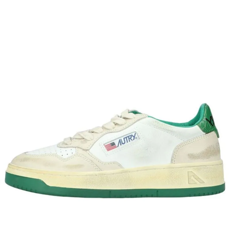 (WMNS) Autry Medalist Low Super Vintage Sneakers 'White Green' AVLW-CL02 sold by KicksCrew