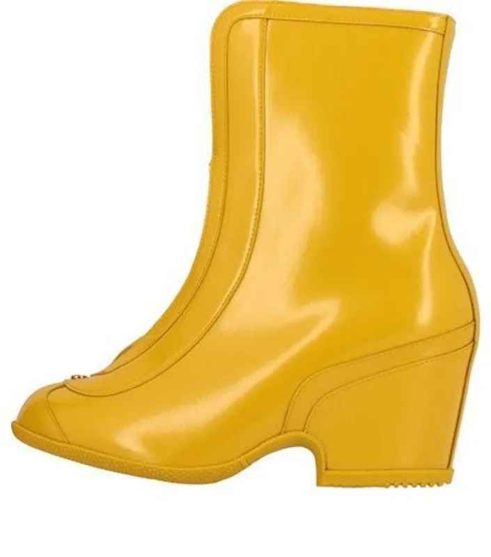 (WMNS) Gucci Rubber Kitt Ankle Boots 'Yellow' 589867-HRO10-7666 sold by KicksCrew