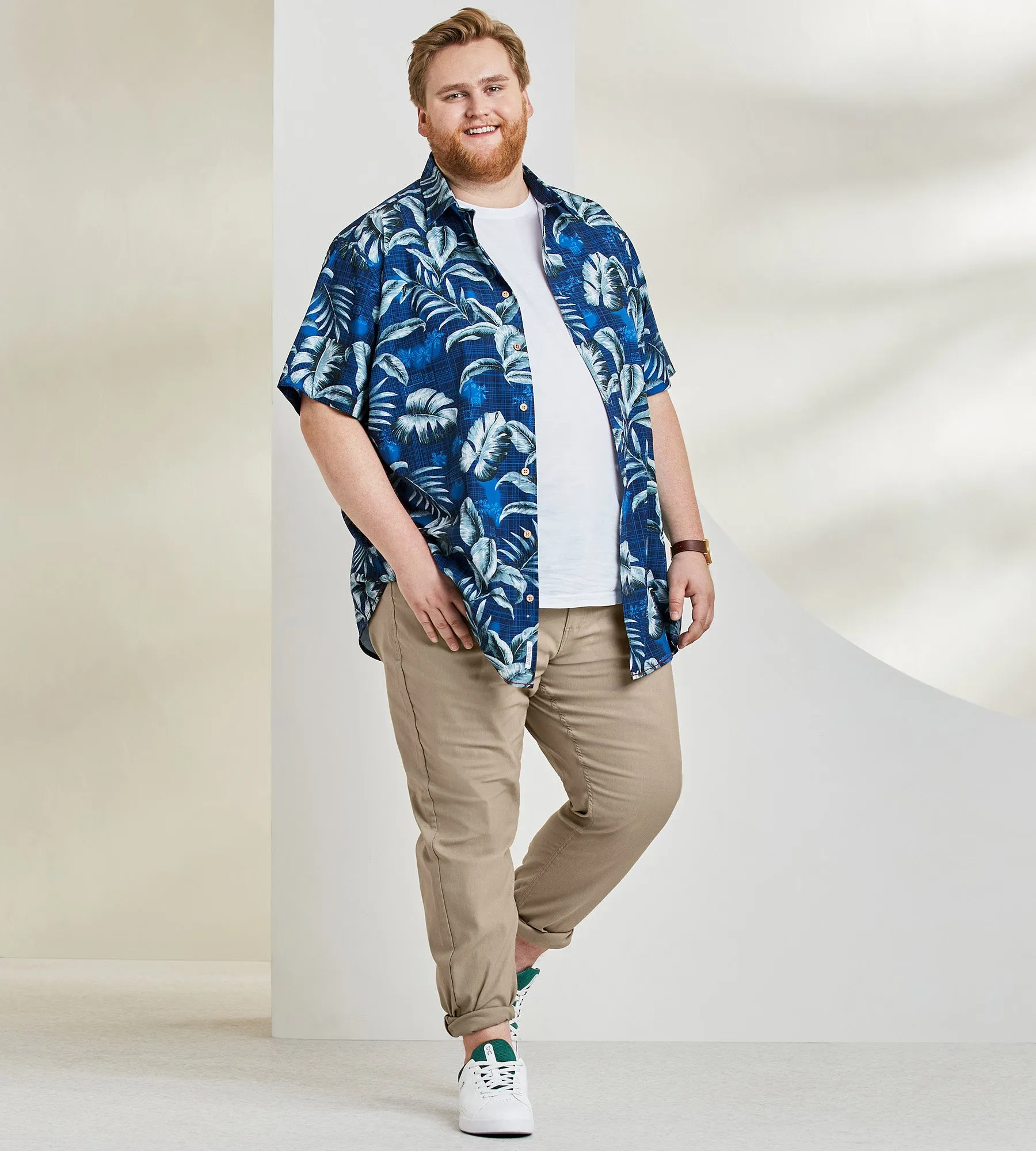 4-Way Stretch Tropical Short Sleeve Sport Shirt sold by George Richards product image thumbnail 3