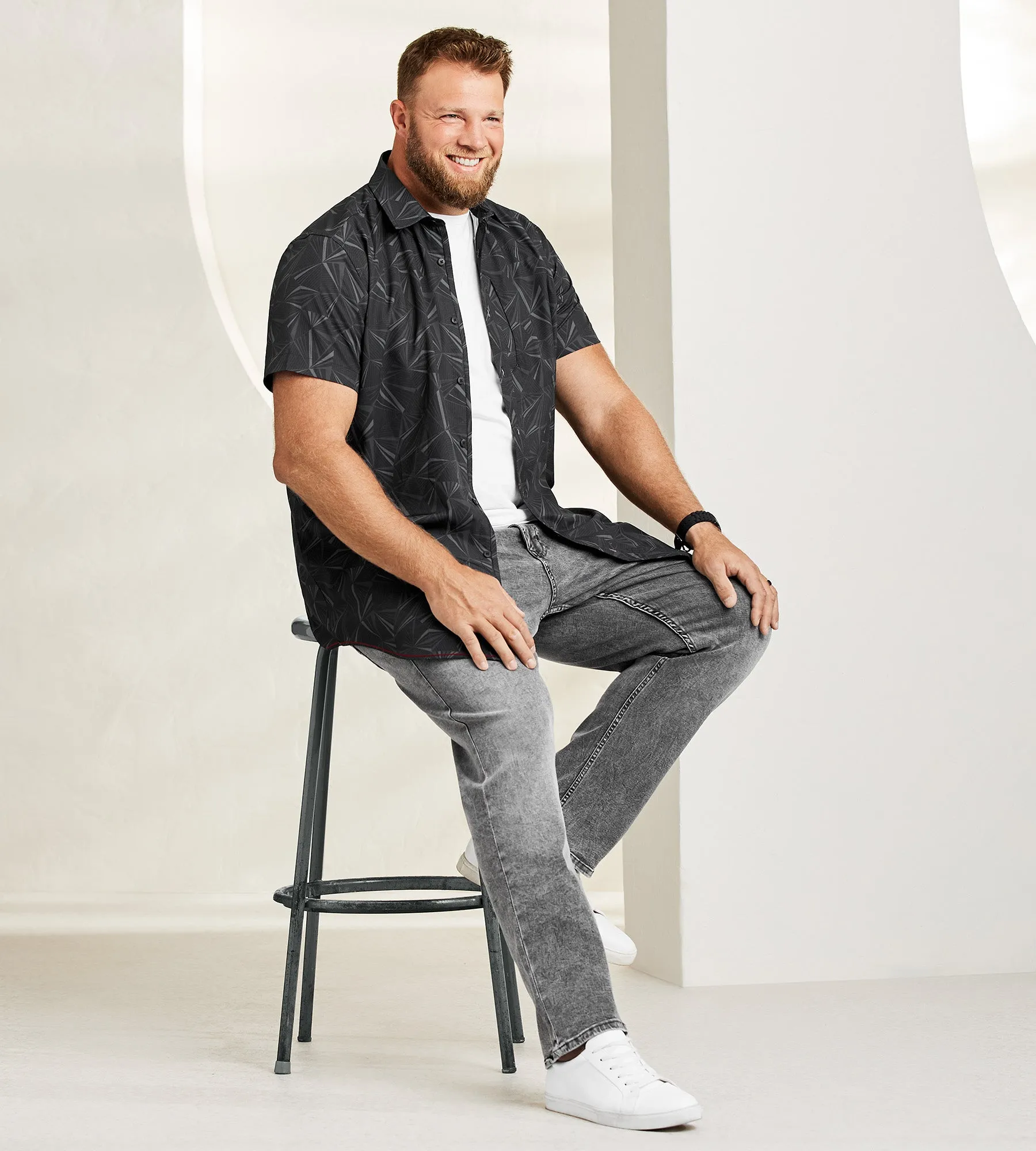 4-Way Stretch Geo Short Sleeve Sport Shirt sold by George Richards product image thumbnail 3