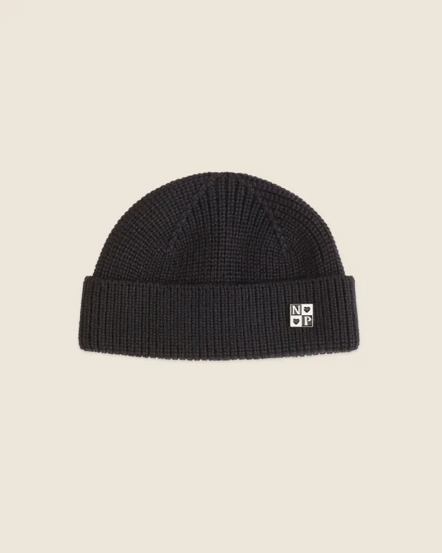 FISHERMAN BEANIE WITH PIN BLACK sold by Nude Project