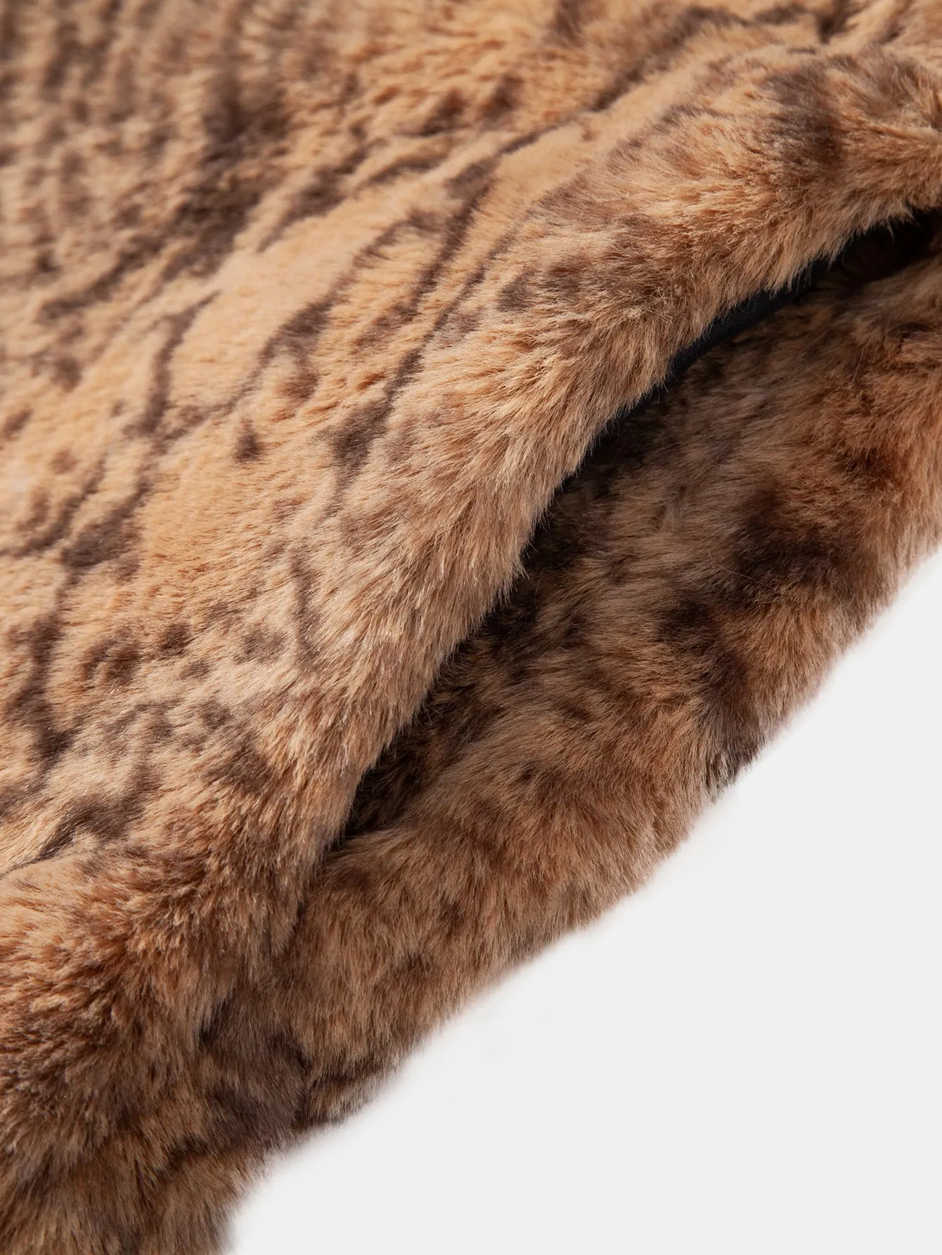 Faux Fur Serpentine Hooded Vest sold by Hoooyi product image thumbnail 5