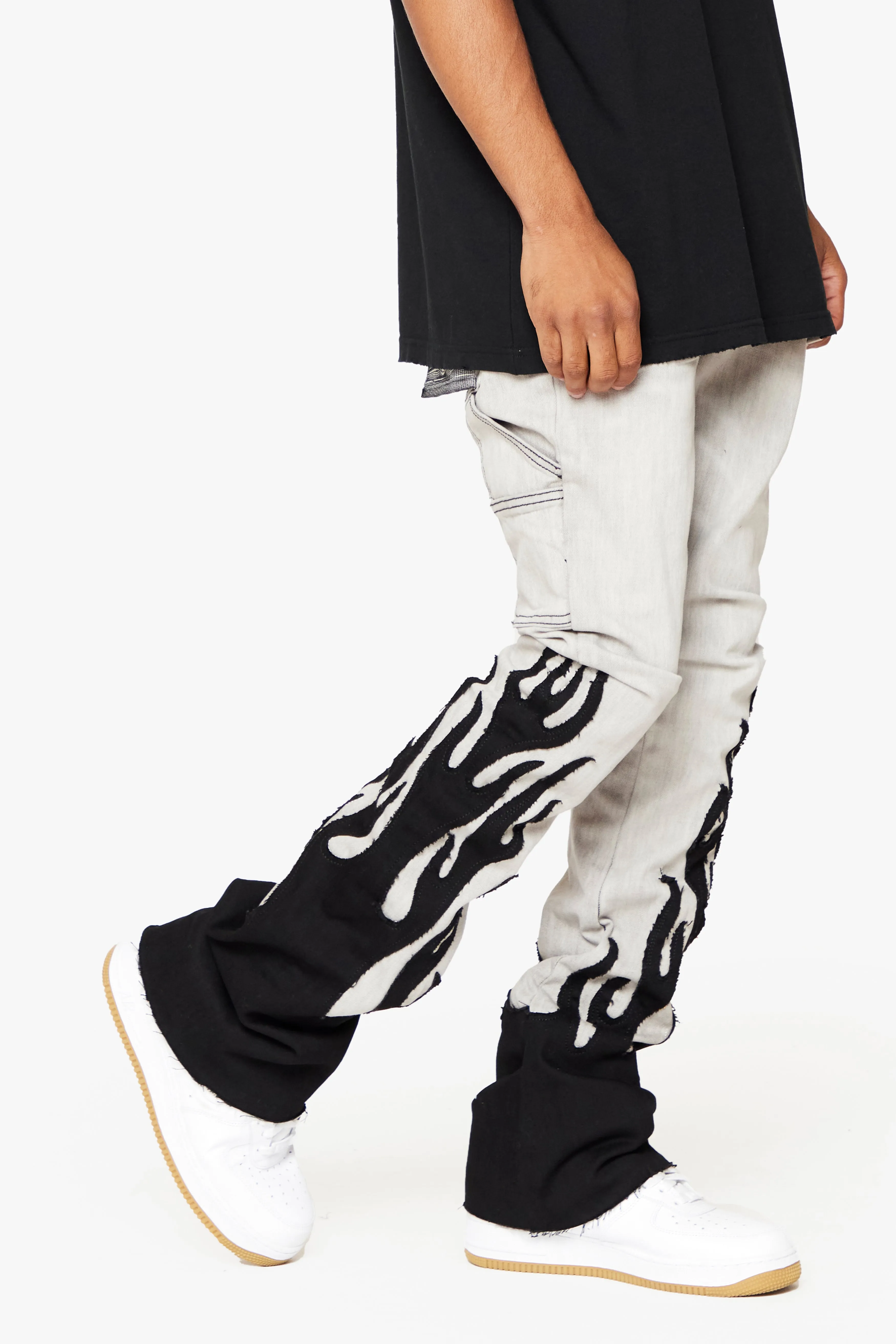 "FLAME" WHITE BLACK STACKED FLARE JEAN sold by valabasas product image thumbnail 3