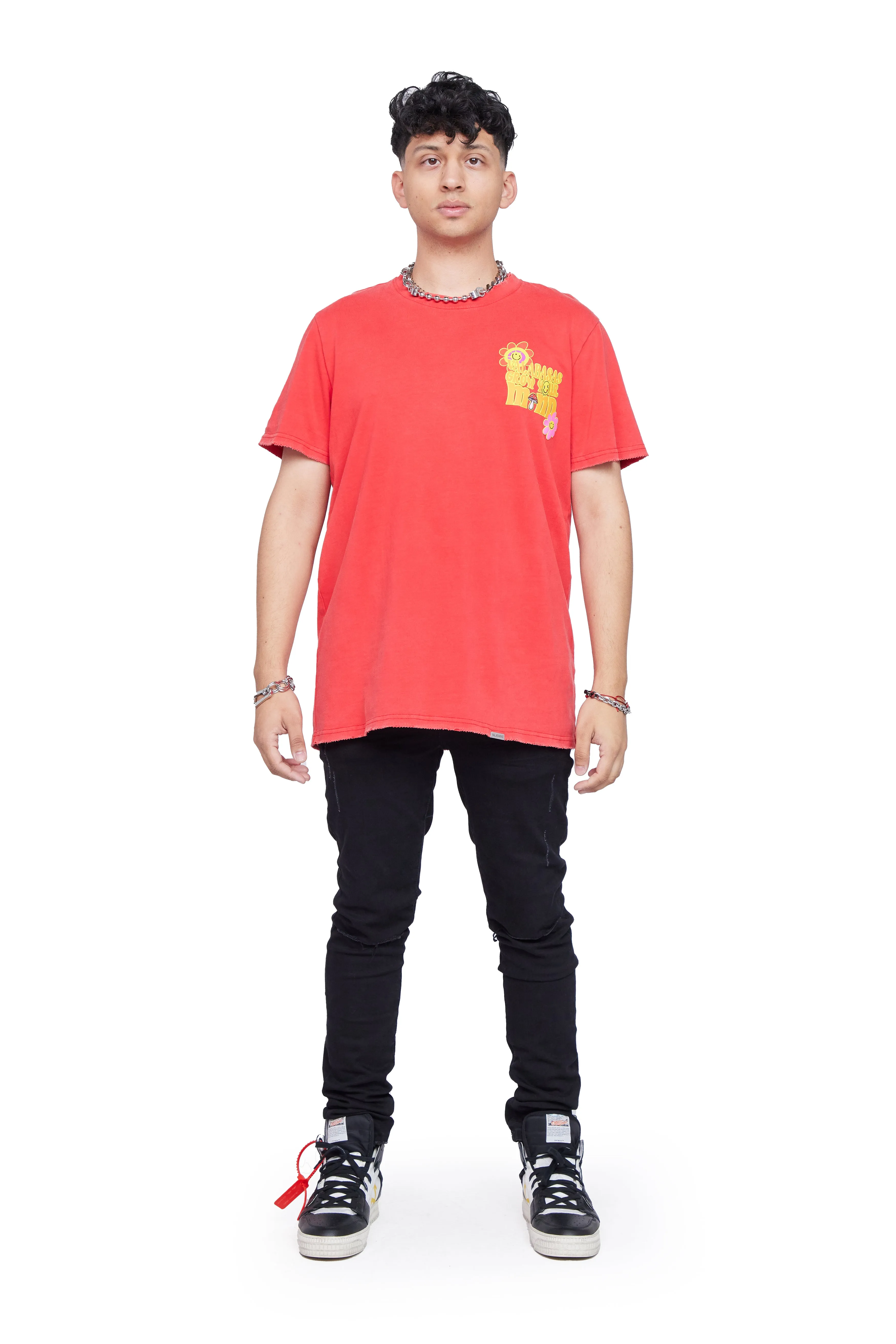 "KEEP GROWING" VINTAGE RED TEE sold by valabasas product image thumbnail 2