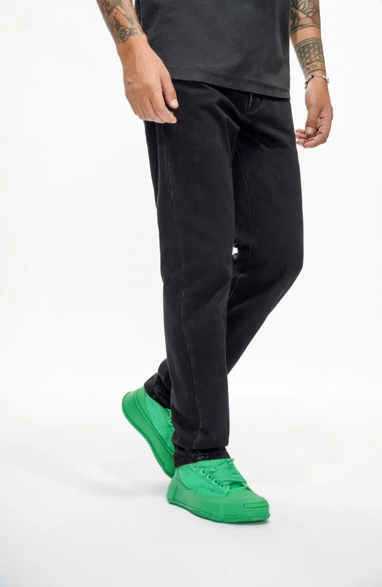 Different Straight Fit Jeans Black sold by valabasas