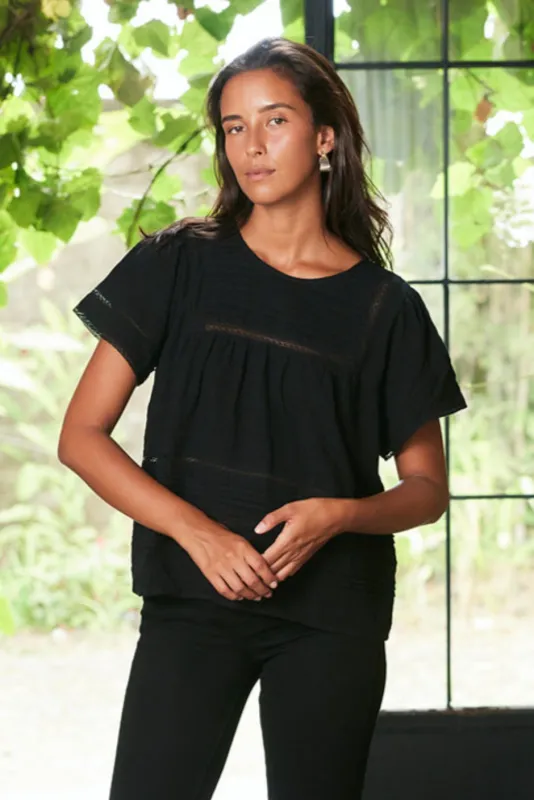 Dawn Tee in Black made by Paneros