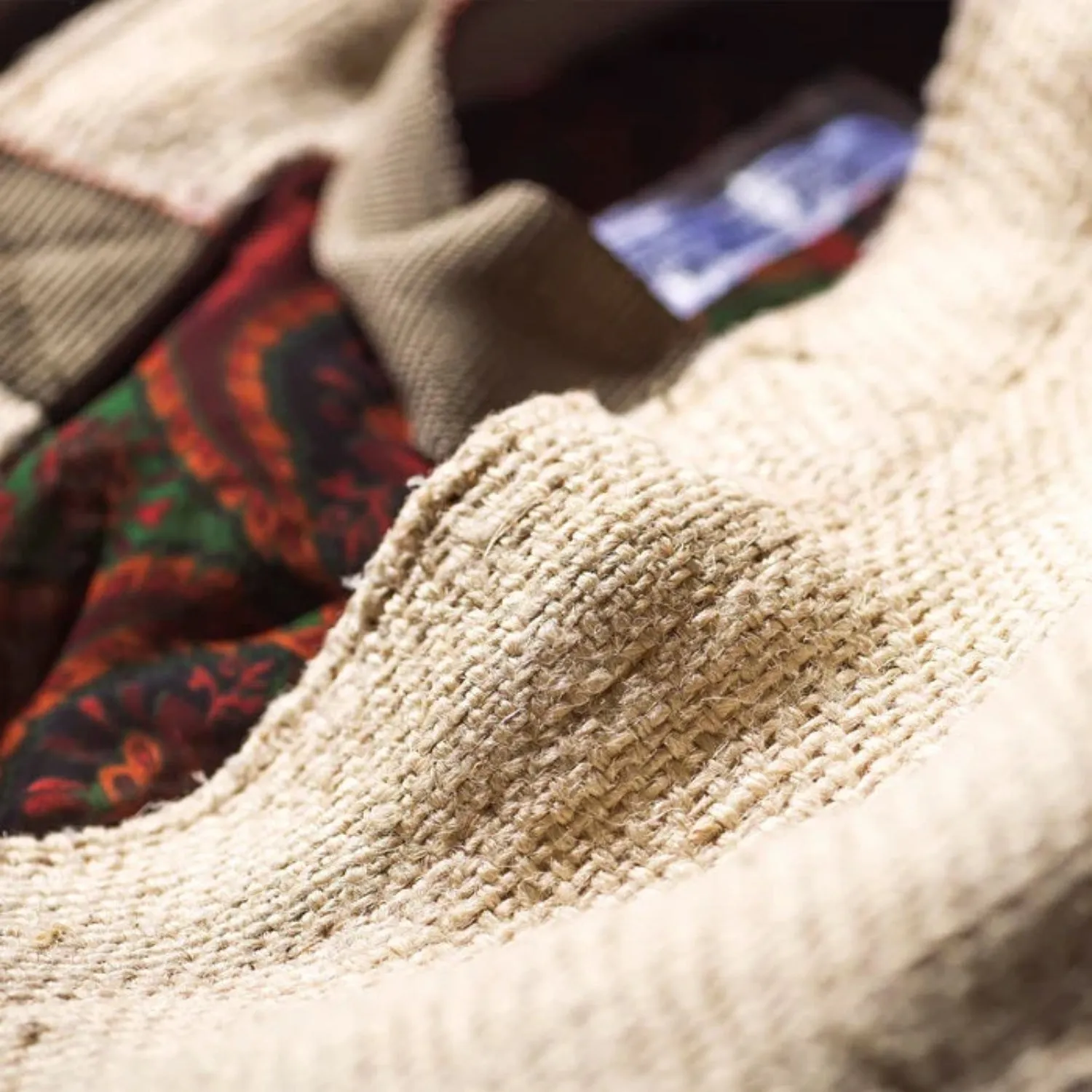 ZZ-503691 Jute Grain Shoulder Bag sold by Dr. Collectors product image thumbnail 2