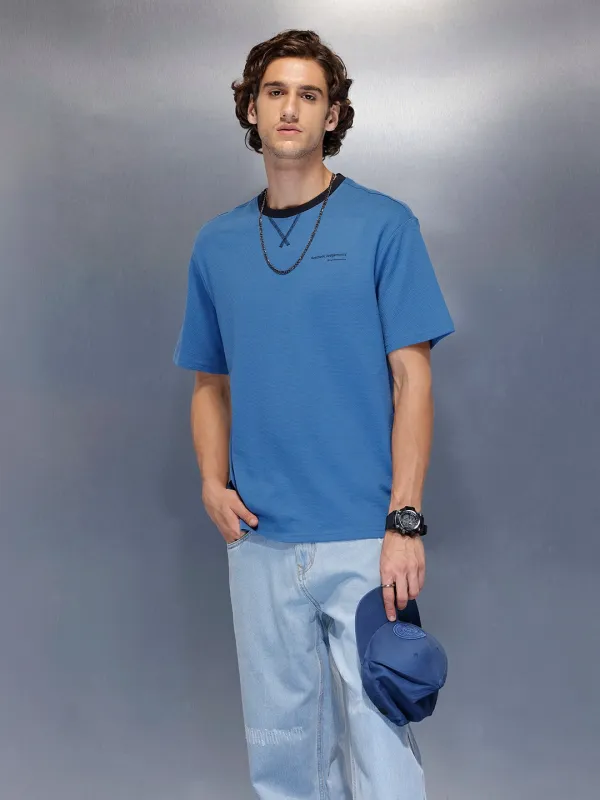 Men’s minimal oversized T-shirt with contrast neck | Blue sold by Wrogn