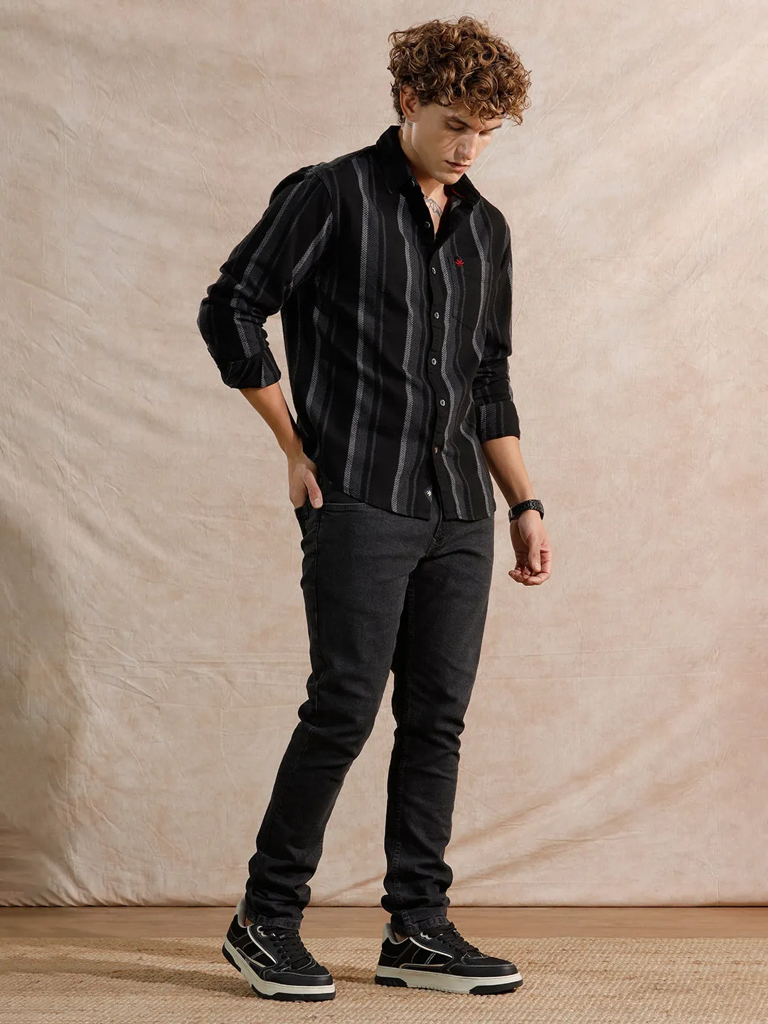 Casual Light Fade Slim Fit Jeans | Dark Grey sold by Wrogn product image thumbnail 2