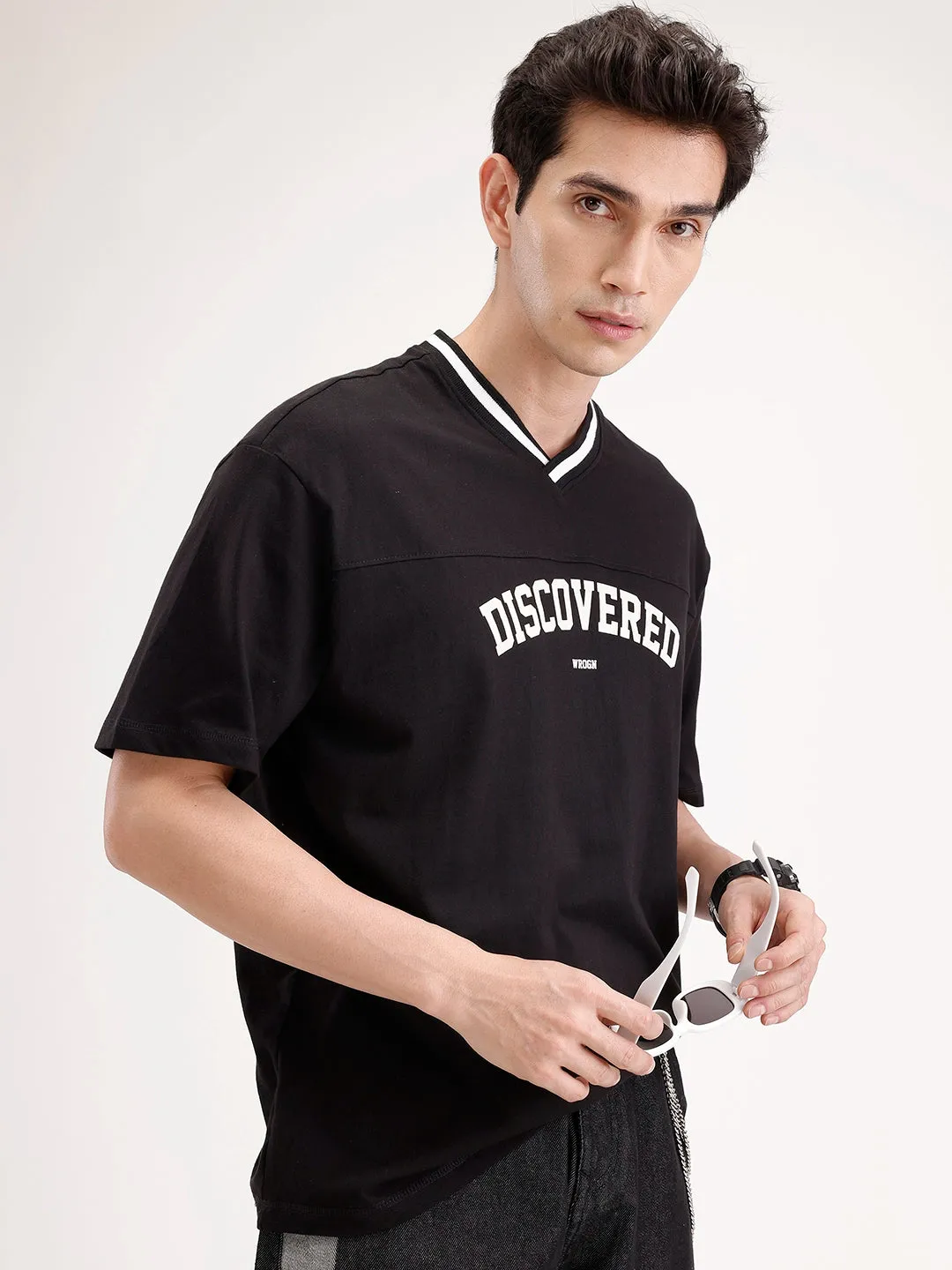 Oversized Contrast Collar T-Shirt | Black sold by Wrogn
