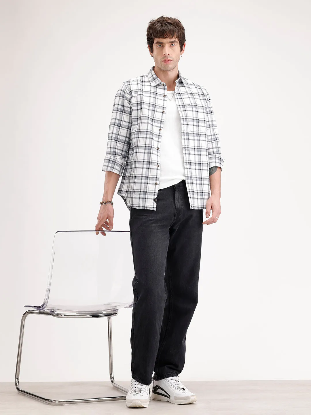 Anti Fit Light Faded Denim Jeans | Black sold by Wrogn product image thumbnail 2