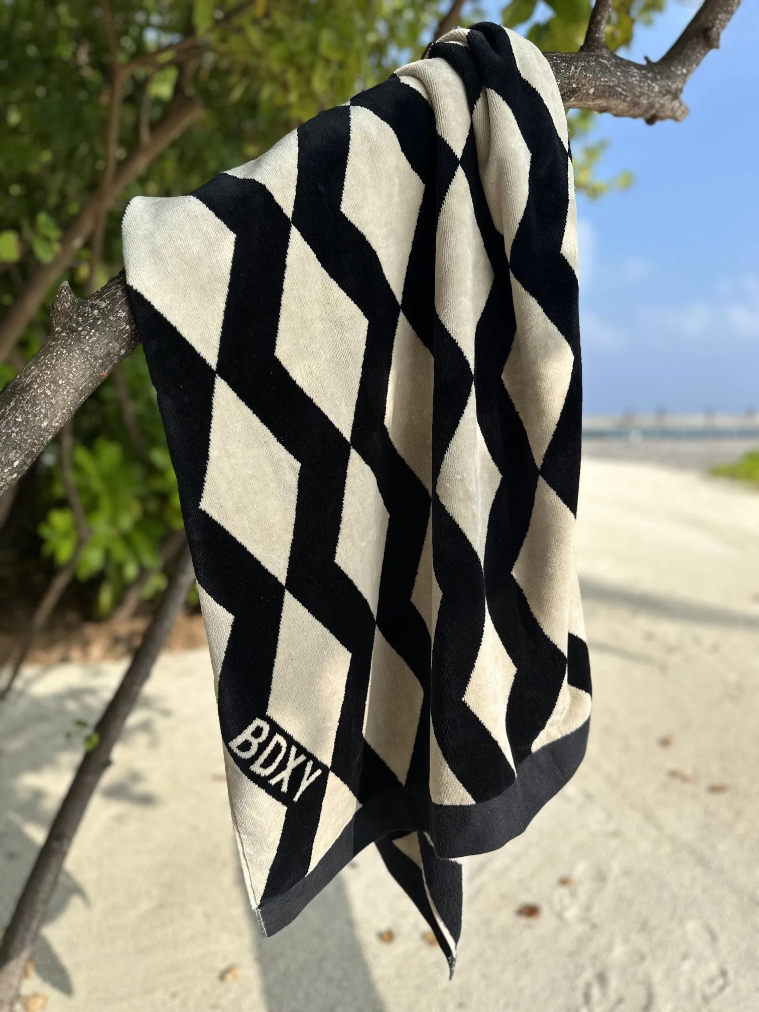 "The Wrap" Towel | Mirrorzag Black sold by BDXY product image thumbnail 3