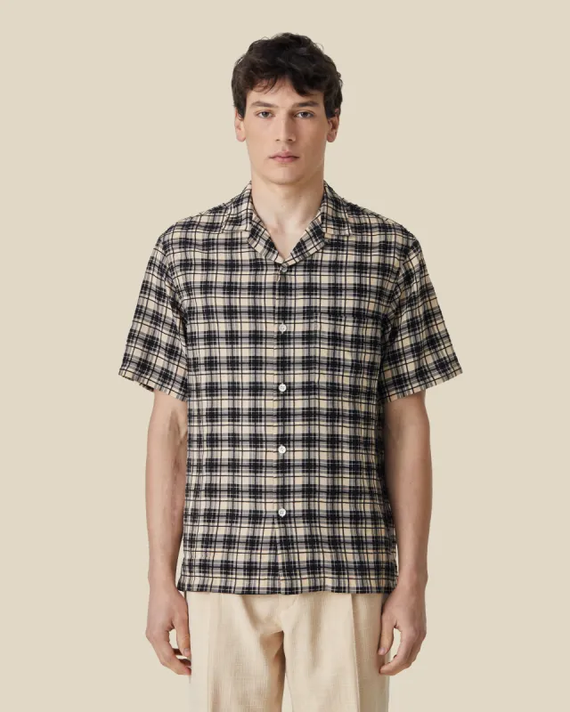 TRAIL - BLACK sold by Portuguese Flannel