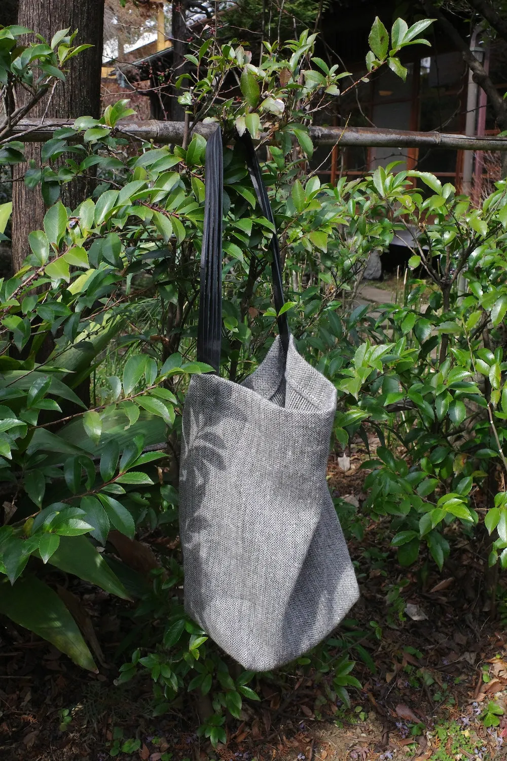 SEYAxISAAC REINA LINEN CHASEN HOBO / MEDIUM sold by seya