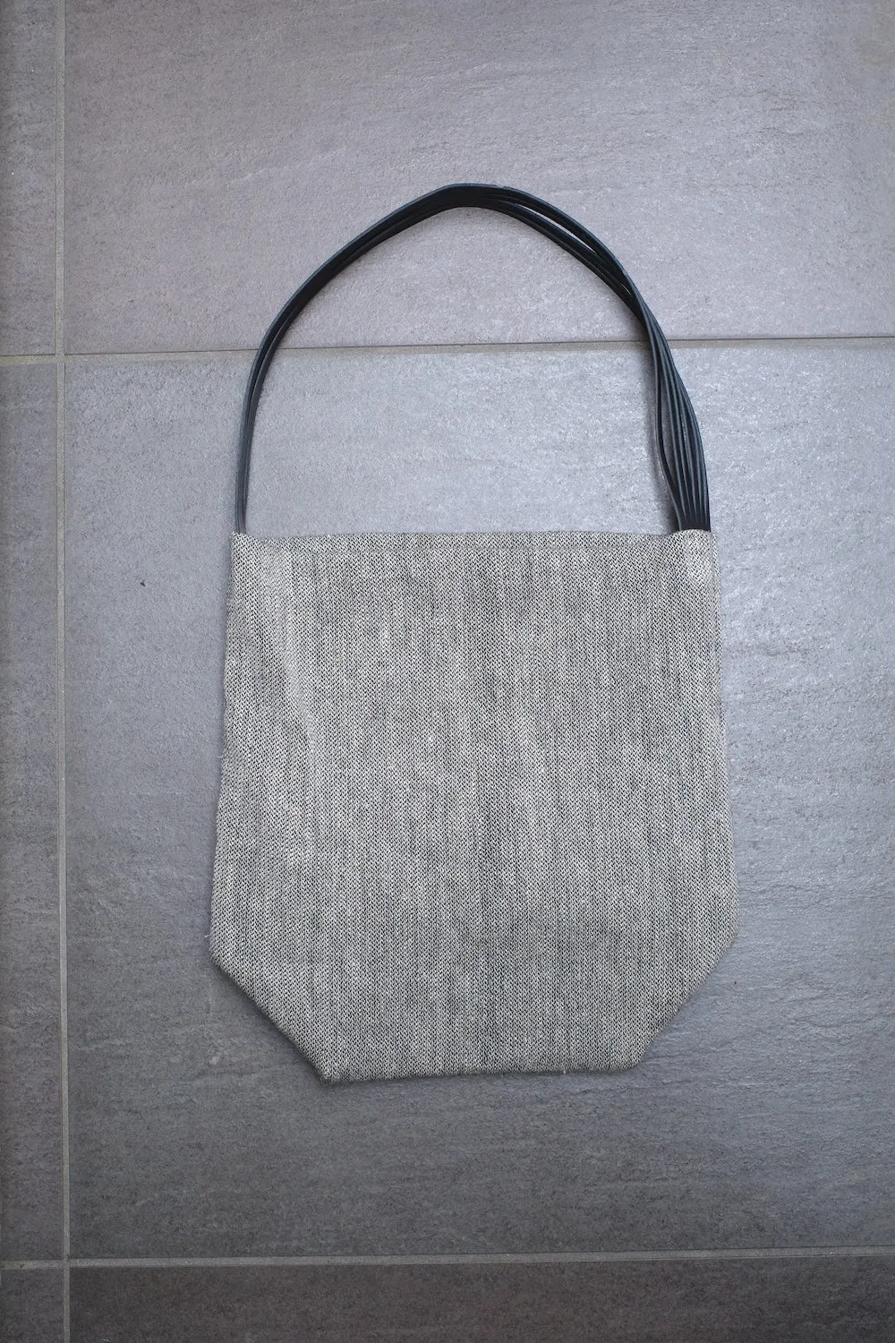 SEYAxISAAC REINA LINEN CHASEN HOBO / MEDIUM sold by seya product image thumbnail 3