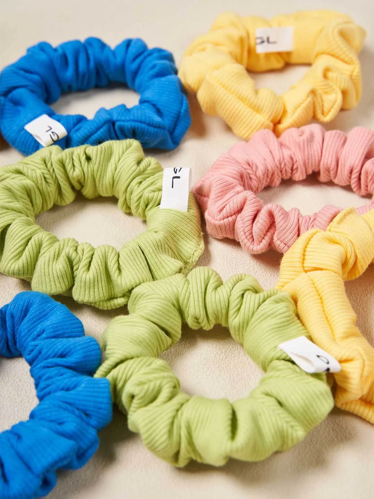 Hair Scrunchies-1pc sold by ogl move