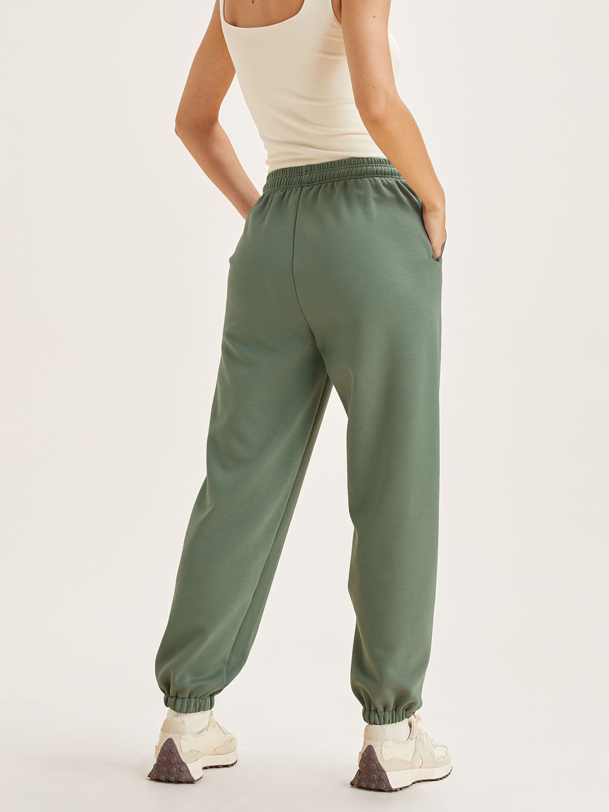 Cropped Fleece Crew Neck Sweatshirt & Premium Fleece Seamless Jogger 2Pcs Set sold by ogl move product image thumbnail 5