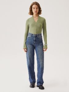 Eco-Mousse® Anti-Bacteria Sharp V-Neck Top sold by ogl move