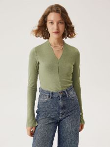 Eco-Mousse® Anti-Bacteria Sharp V-Neck Top sold by ogl move