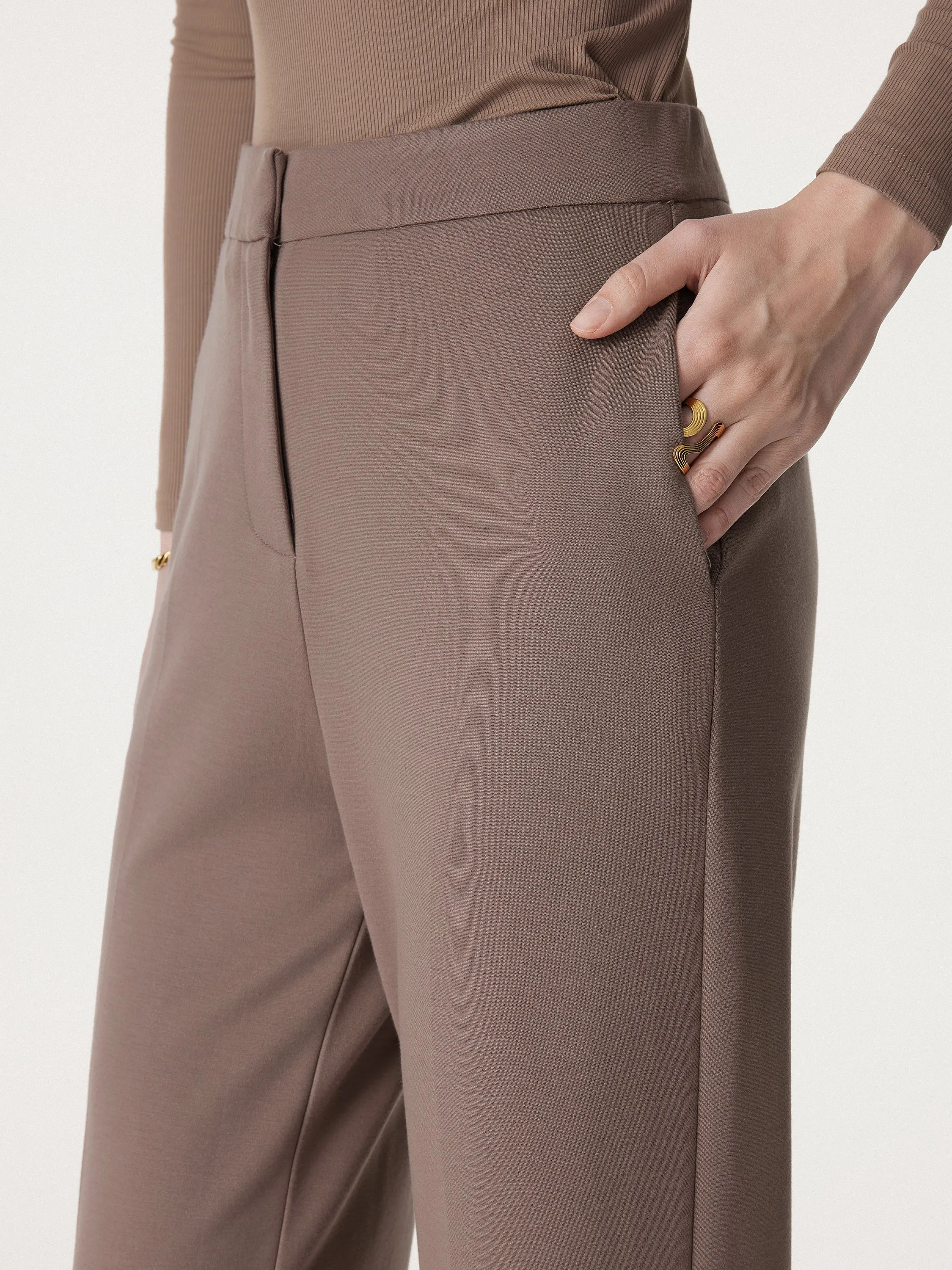 Effortless Mid Rise Straight Leg Trouser with Pockets sold by ogl move product image thumbnail 5