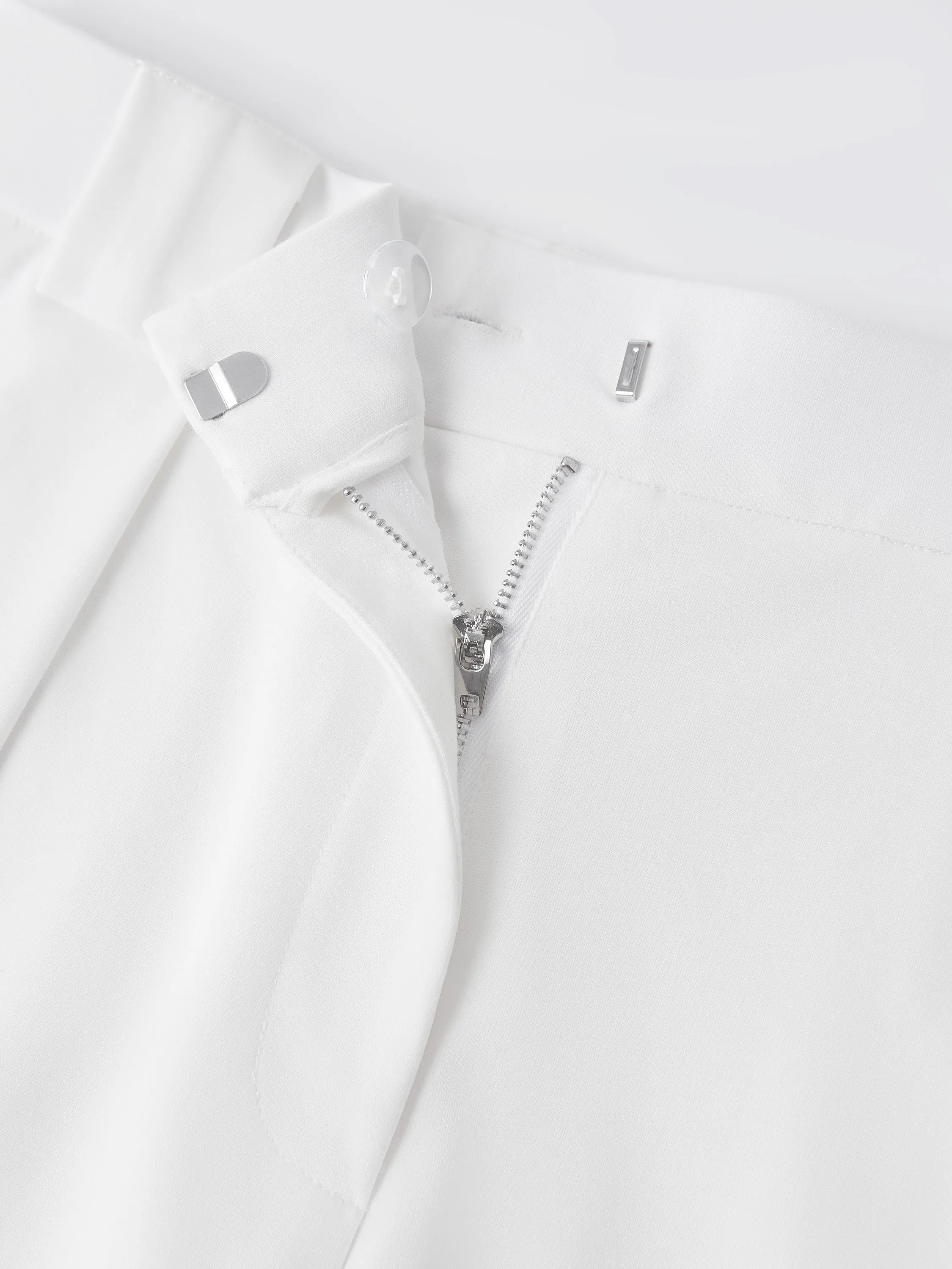 Bamboo Ponte Fly Front Tucked Shorts with Pockets sold by ogl move product image thumbnail 2