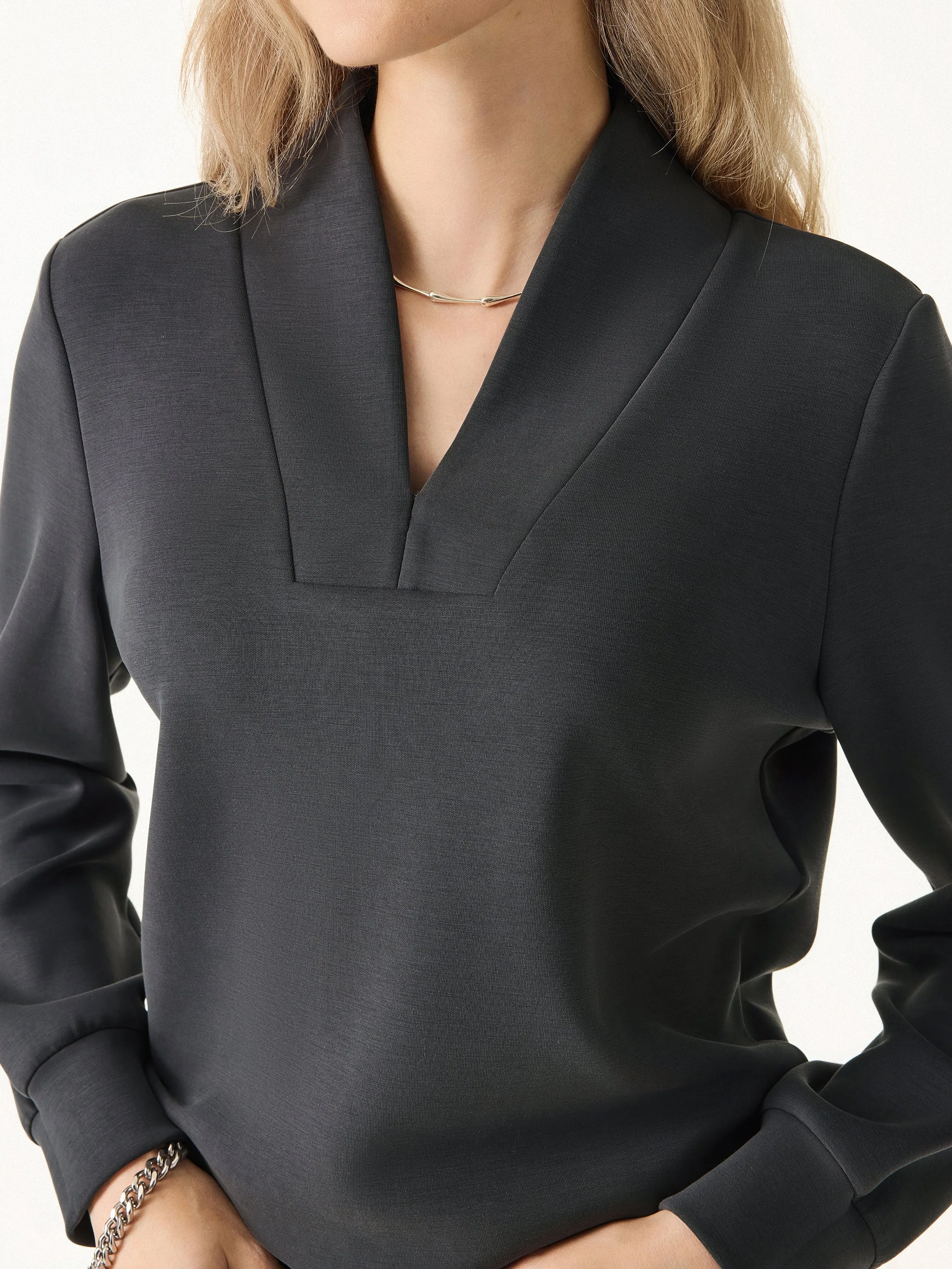 Essential V-Neck Long Sleeve Pullover Top sold by OGLmove product image thumbnail 3