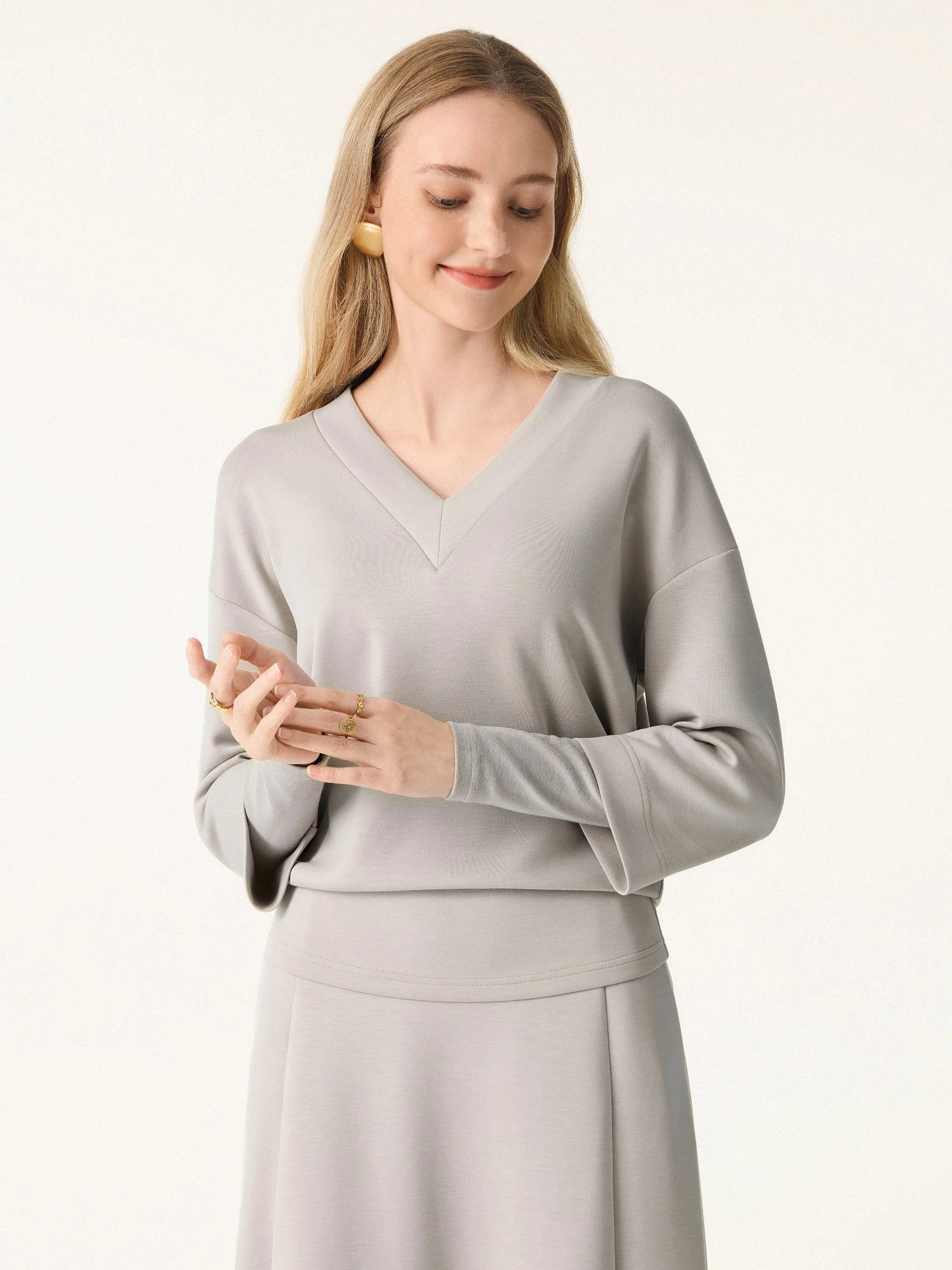 V-neck Hip Length Top with Sleeve Warmers sold by OGLmove product image thumbnail 4