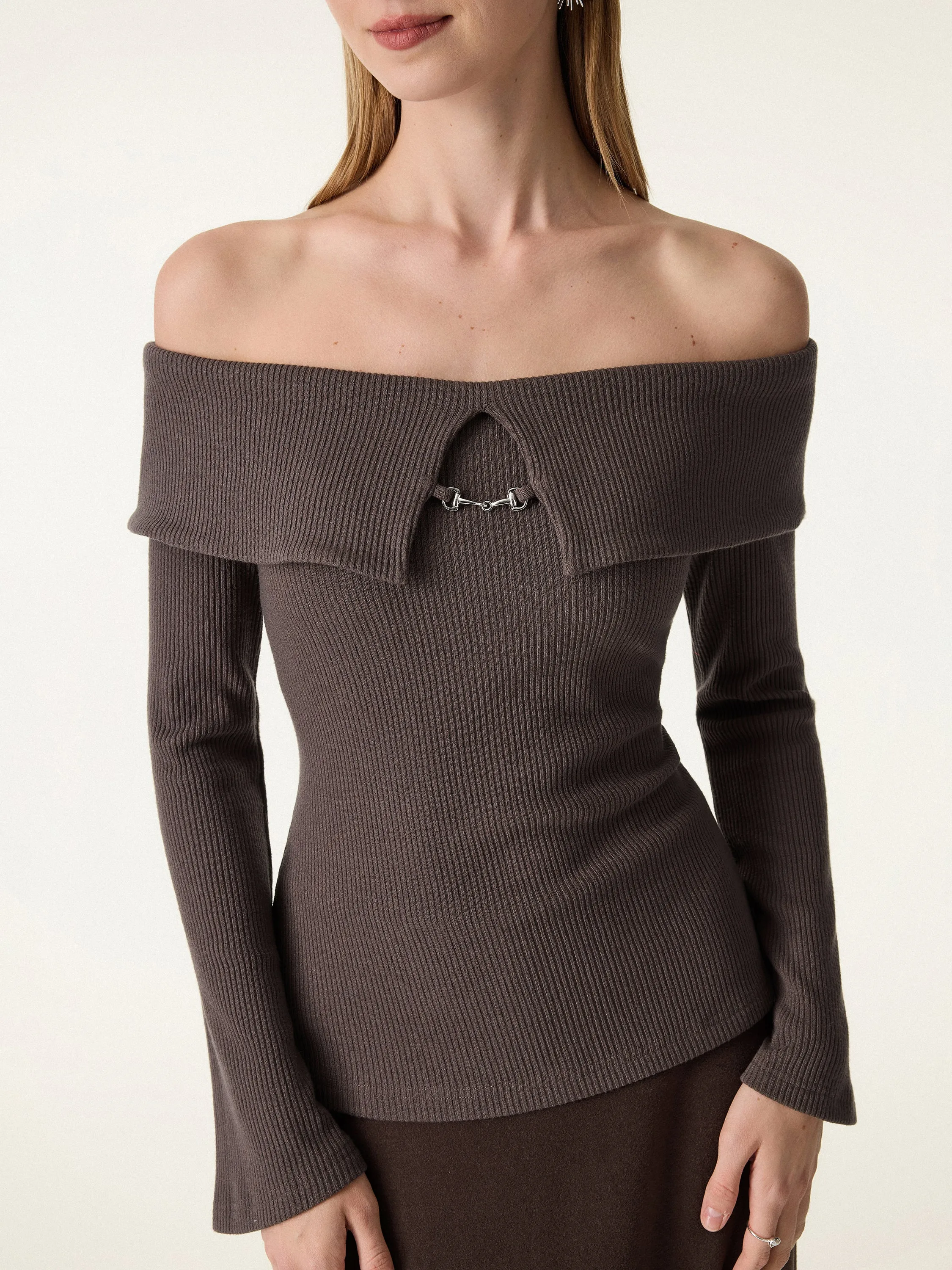 Non-Slip Metal Chain Detail Cold Shoulder Brami sold by OGLmove product image thumbnail 2
