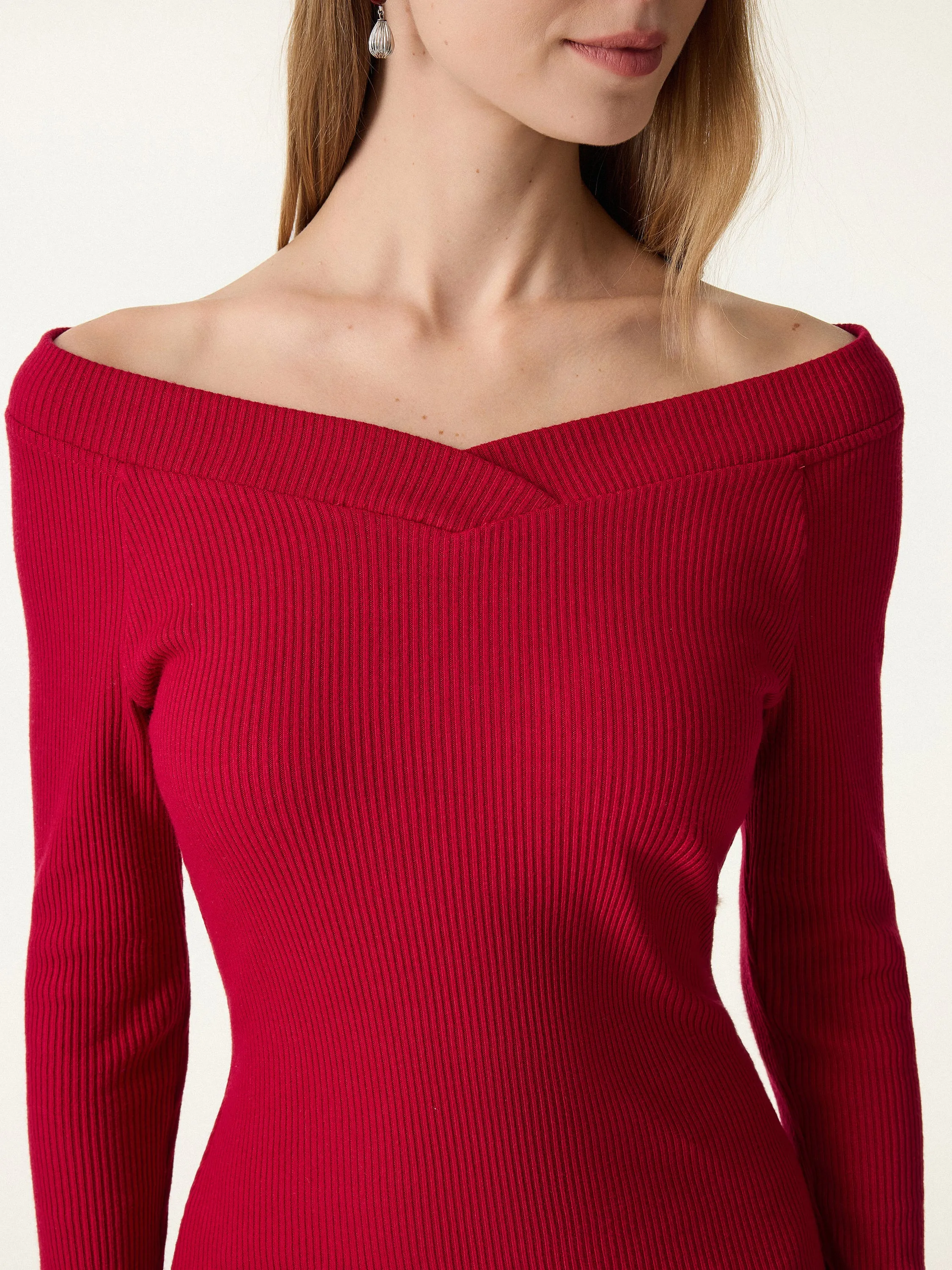 Non-Slip Ribbed Wide V-Neck Brami Top sold by OGLmove product image thumbnail 2