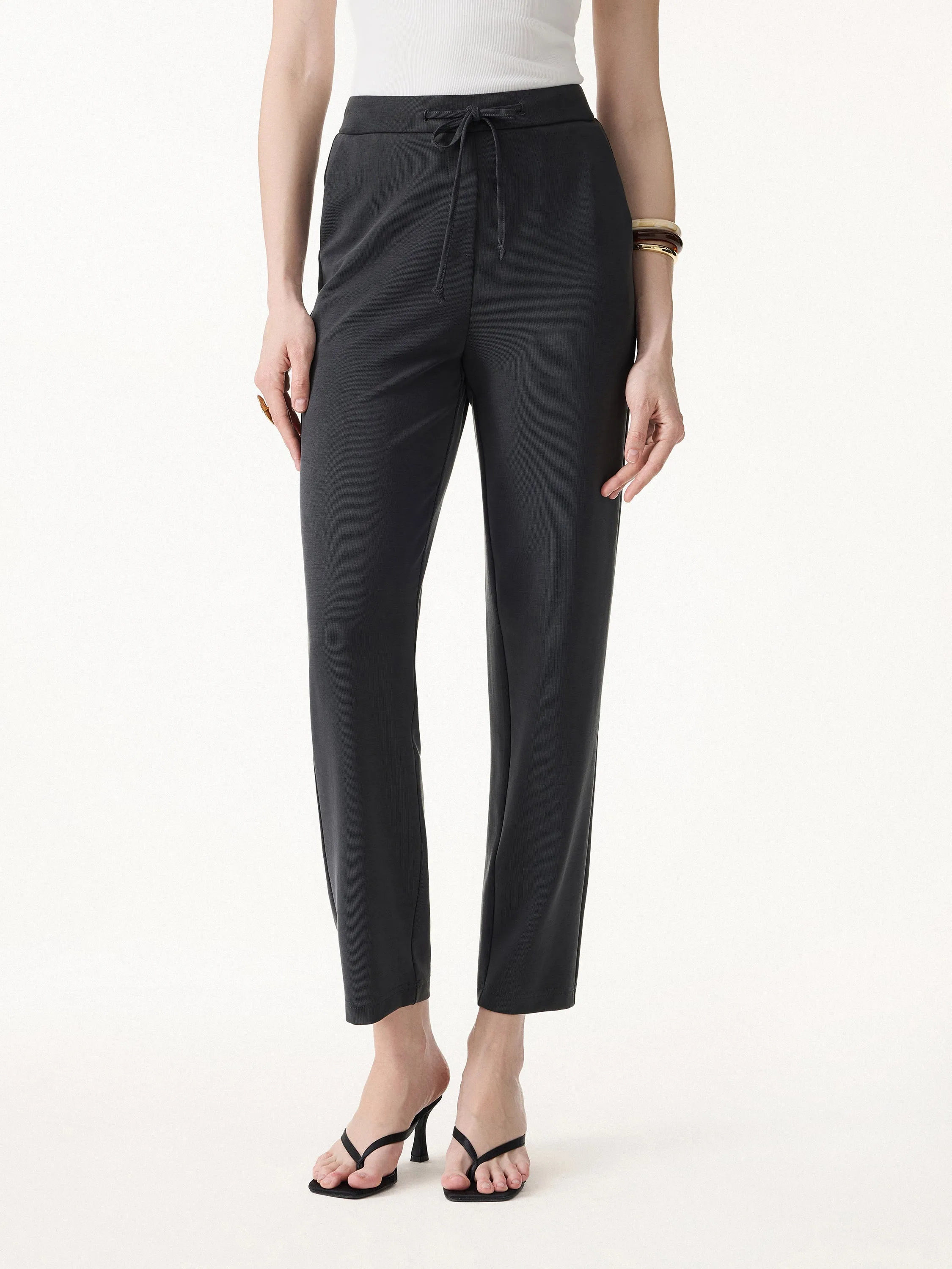 Sandwashed Mid Rise Cropped Tapered Travel Pant with Pockets sold by OGLmove product image thumbnail 5