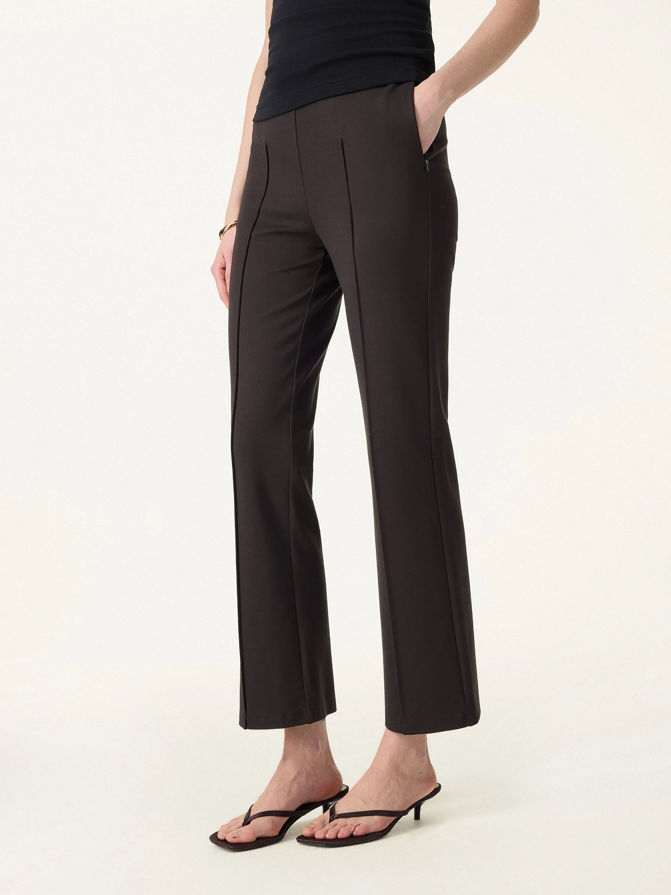 Wrinkle-Resistant High Rise Cropped Flare Leg Travel Pant sold by OGLmove product image thumbnail 3
