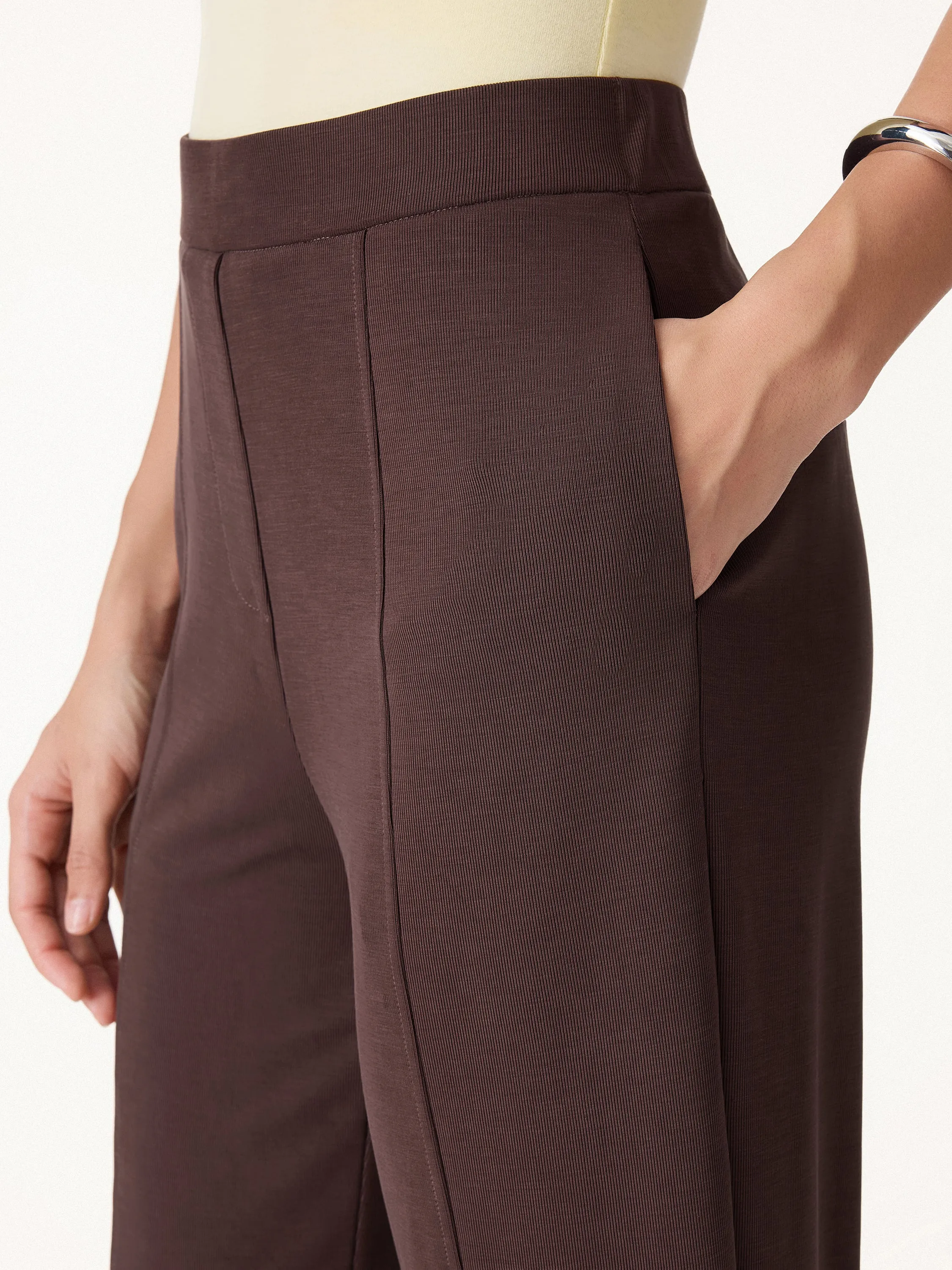 Sandwashed Mid Rise Cropped Balloon Pants sold by OGLmove product image thumbnail 4