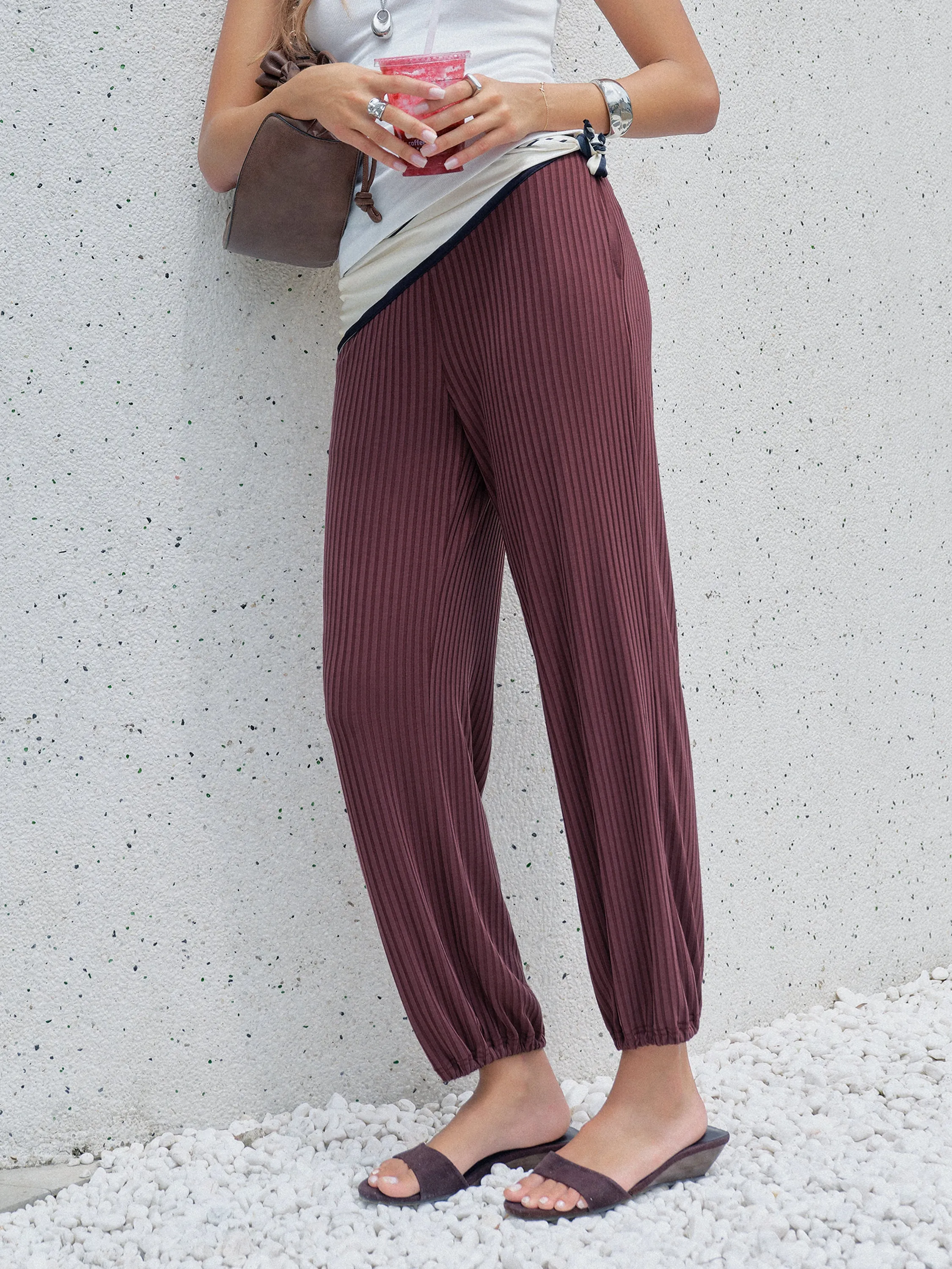Wrinkle-Free Ultra-soft Mid-Rise Cropped Lounge Pants with Pockets sold by OGLmove product image thumbnail 3