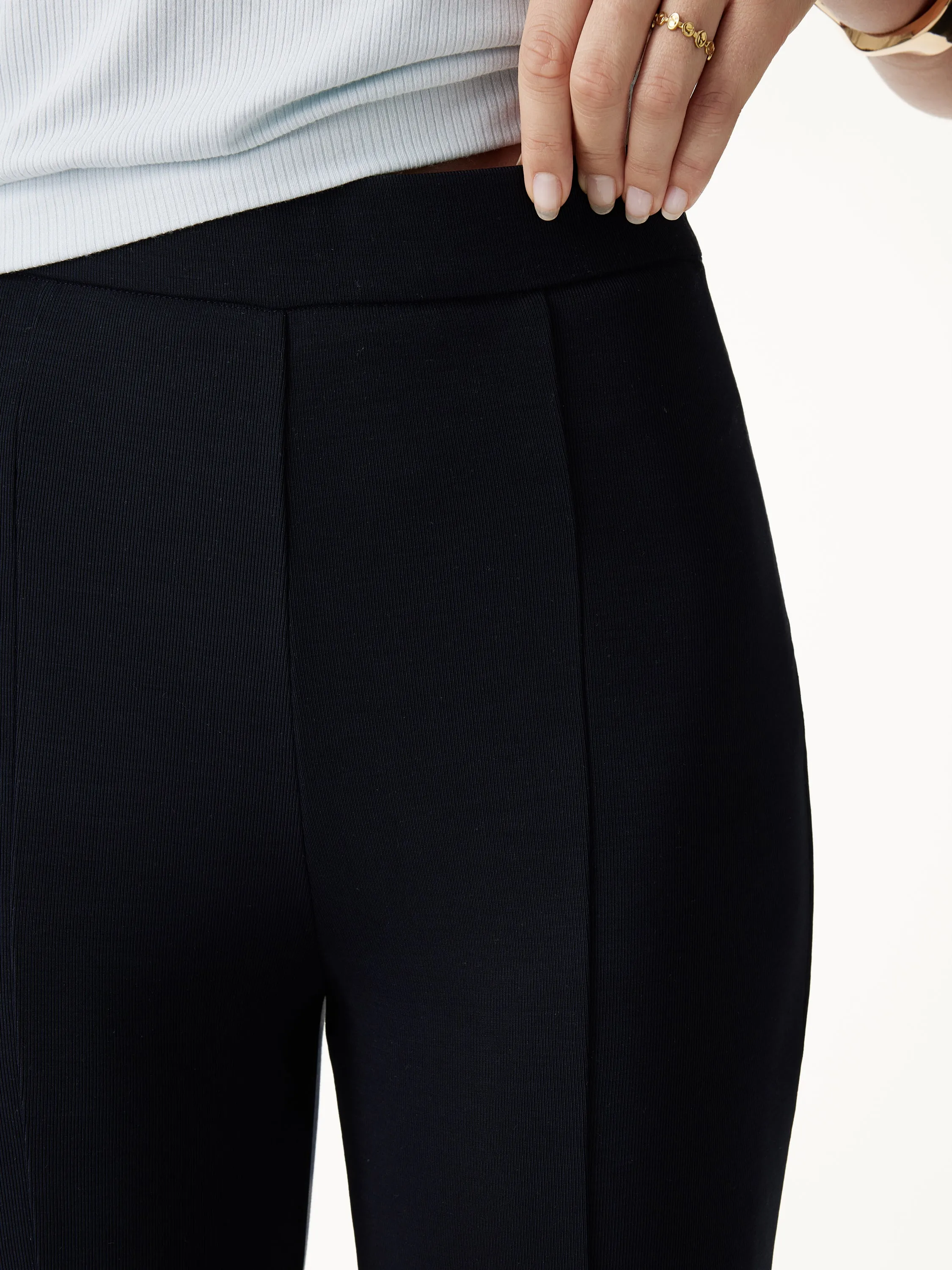 Sandwashed High Rise Cropped Flared Pants with Pockets sold by OGLmove product image thumbnail 3