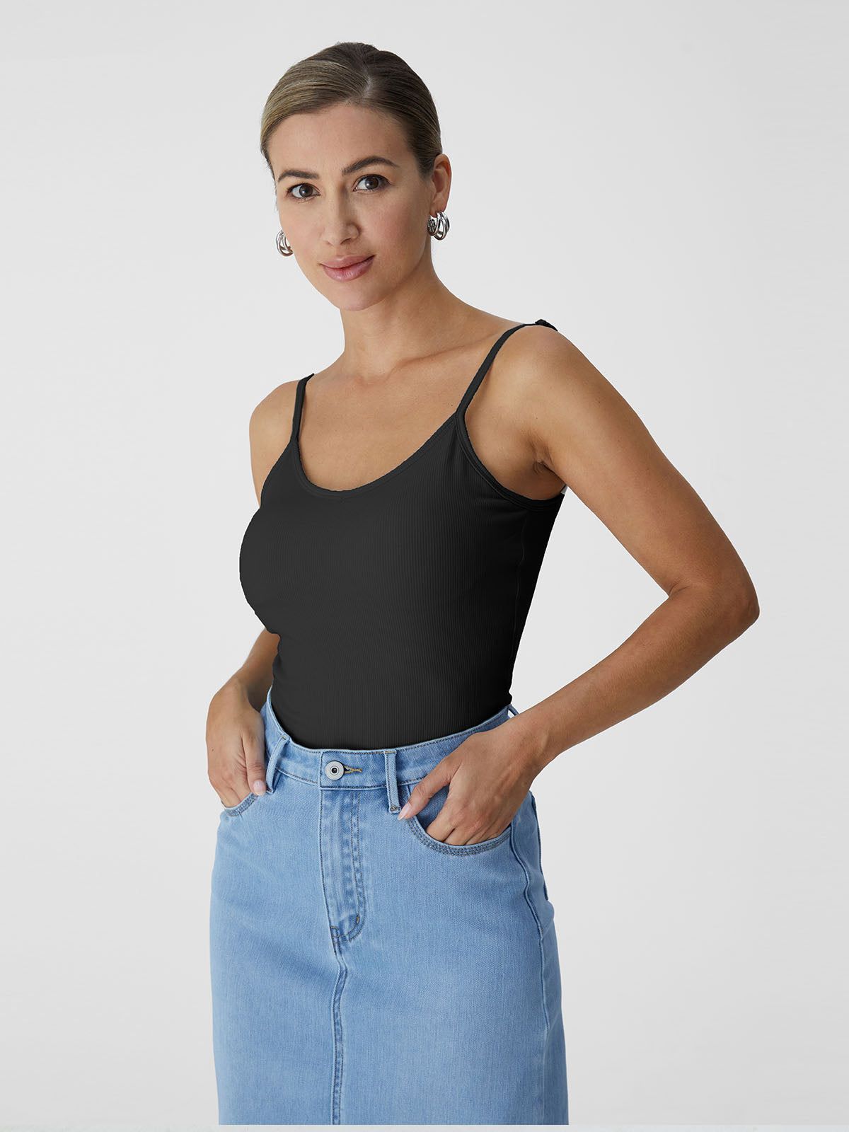 Cooling Rib V-Neck Low-Cut Back Brami sold by ogl move product image thumbnail 5