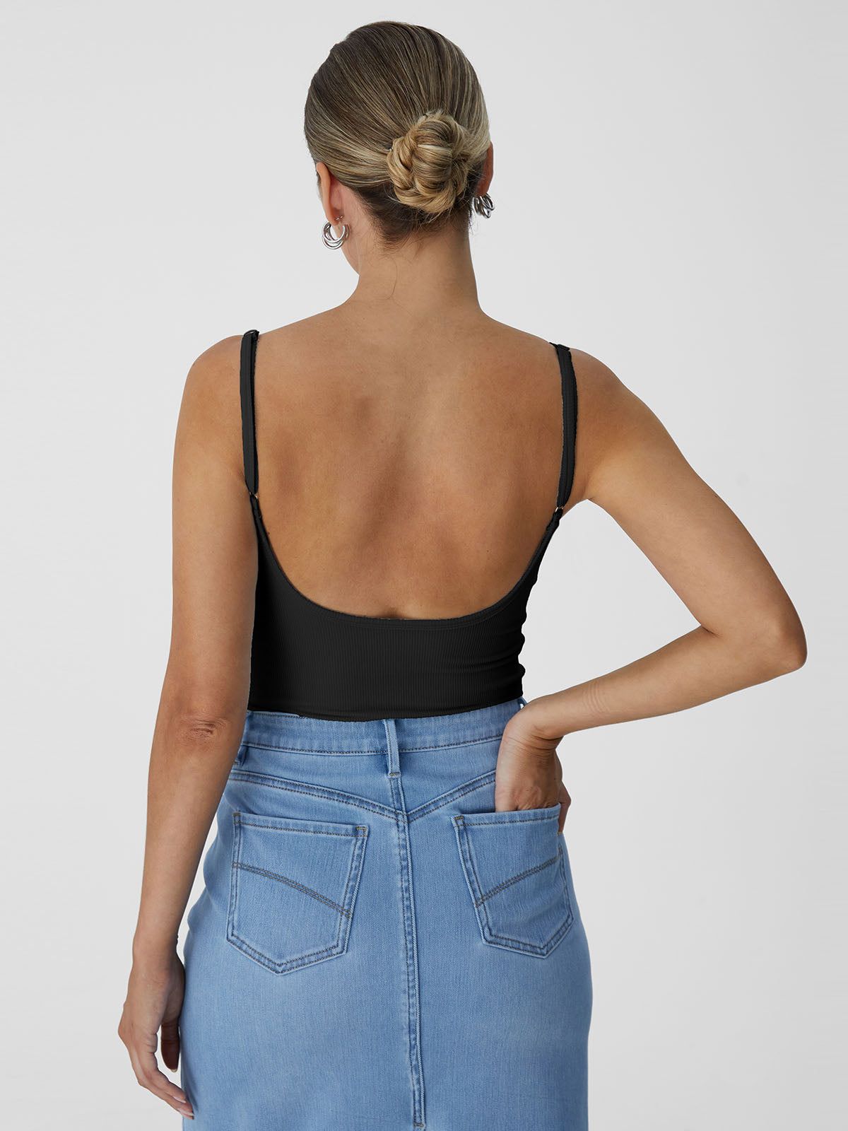 Cooling Rib V-Neck Low-Cut Back Brami sold by ogl move