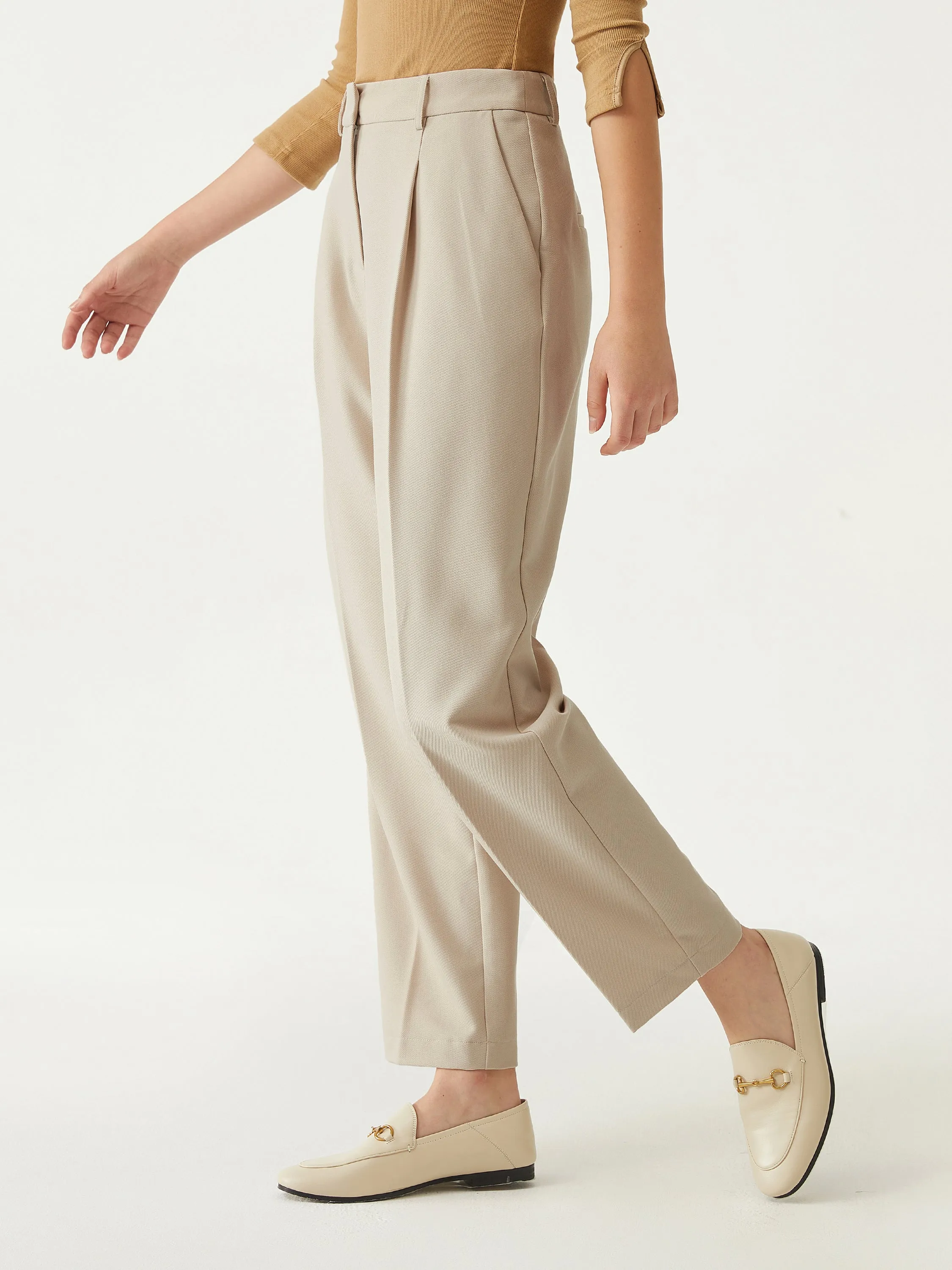 Versatile Cropped Tapered Pant sold by ogl move product image thumbnail 5