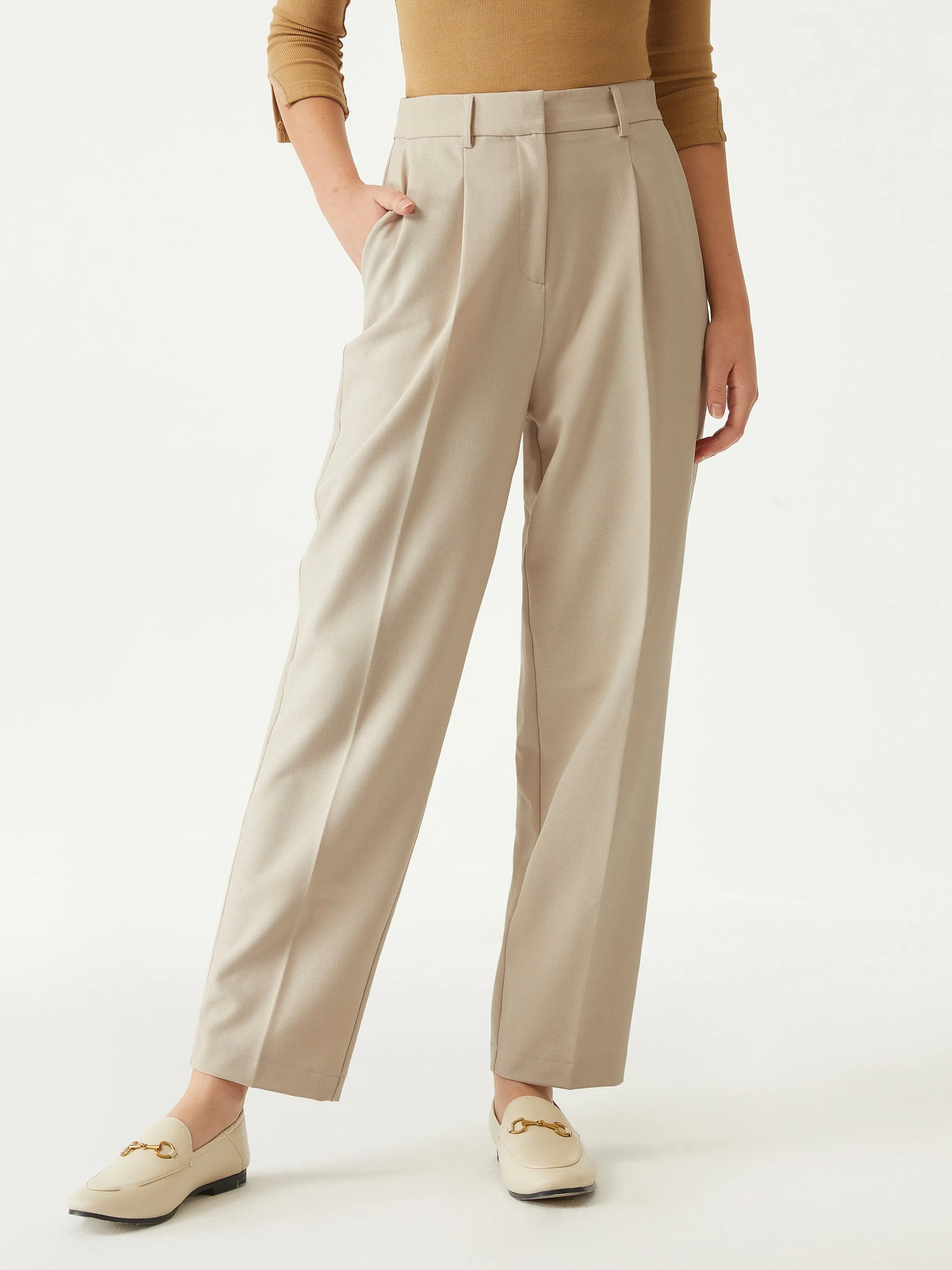 Versatile Cropped Tapered Pant sold by ogl move product image thumbnail 2
