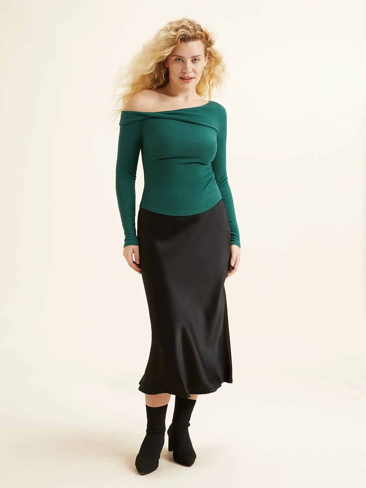 Asymmetrical Off-The-Shoulder Top sold by ogl move product image thumbnail 3