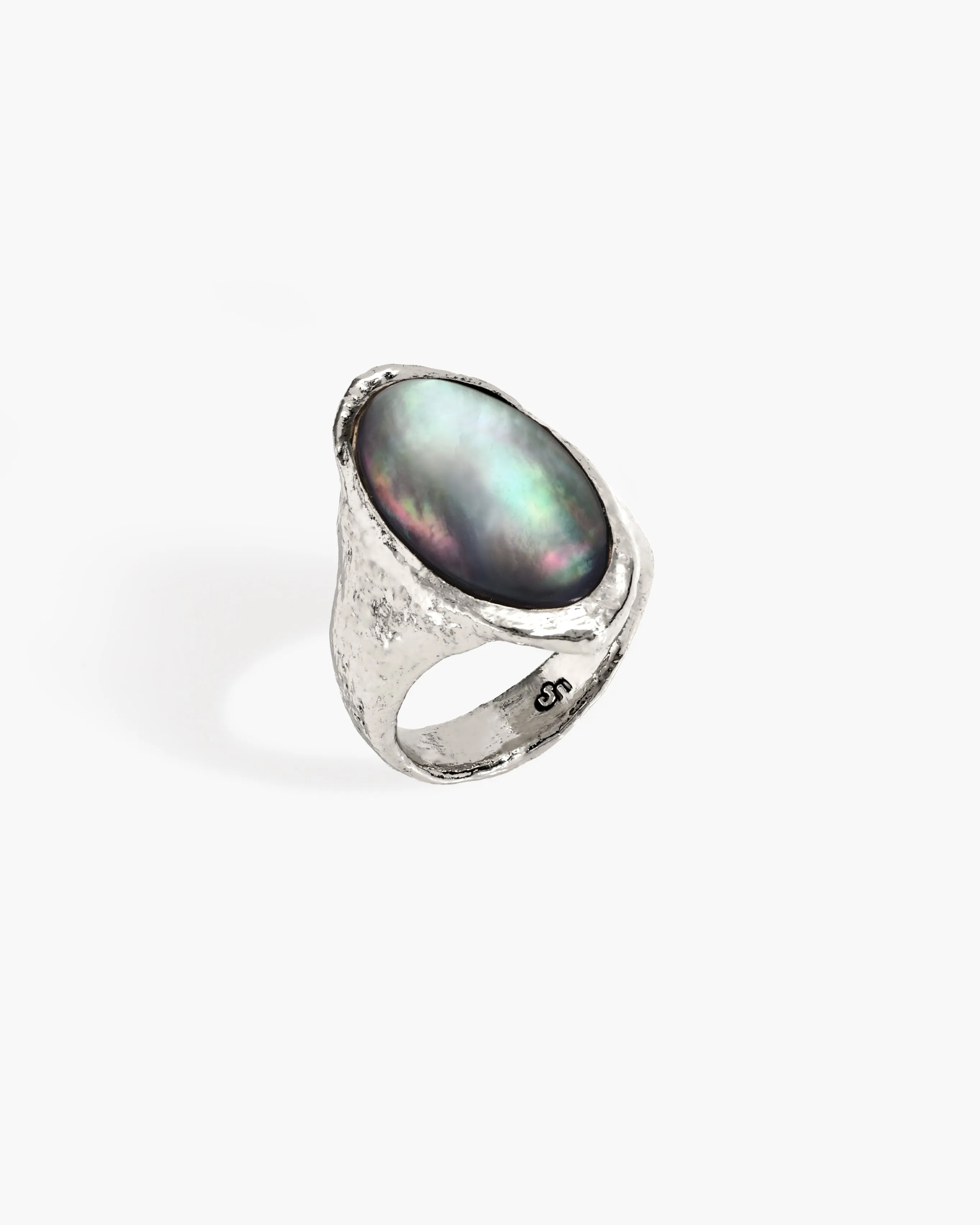 Midnight Oval Shell Ring in Silver sold by en route product image thumbnail 4