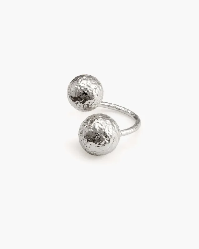 Clio Ring in Silver sold by en route