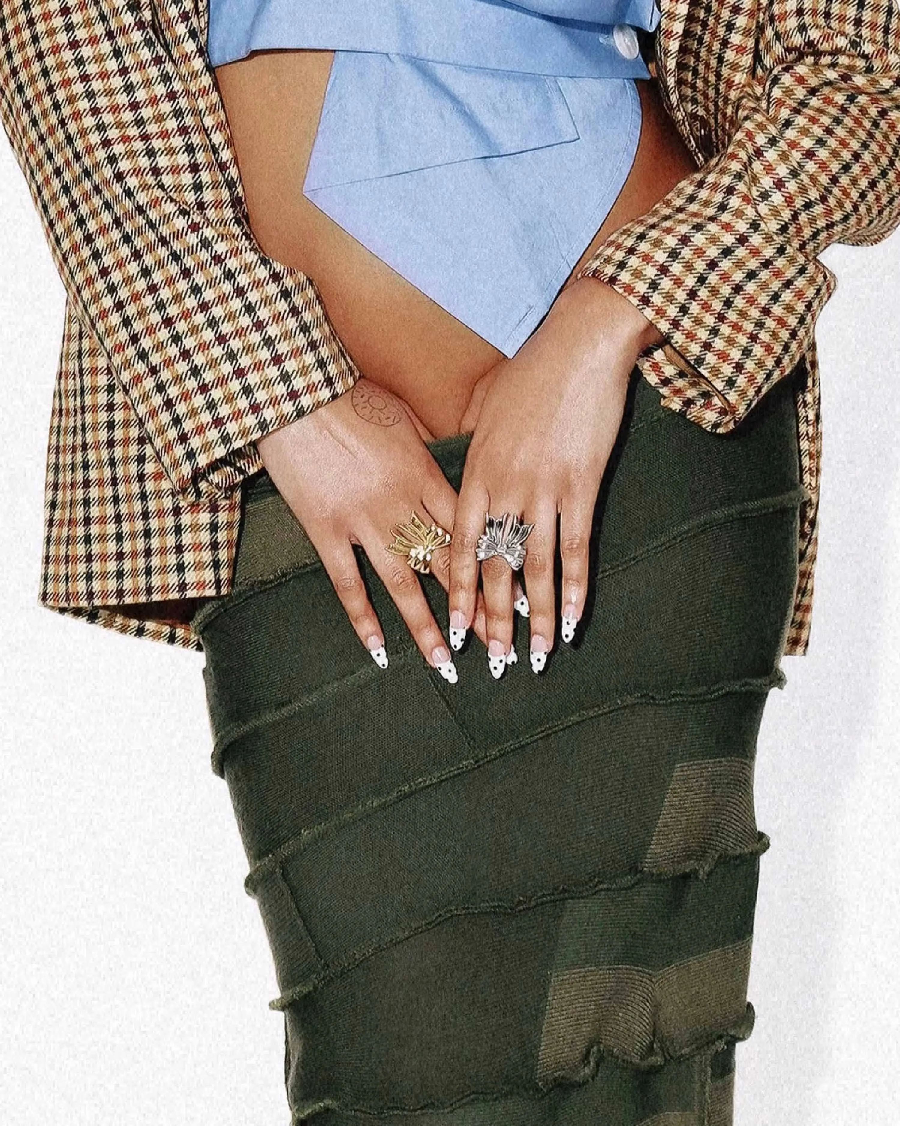 Bow Ring in Gold sold by En Route Jewelry product image thumbnail 4
