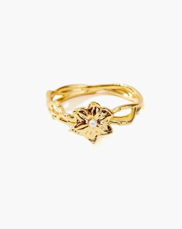 Victoria Ring made by En Route Jewelry